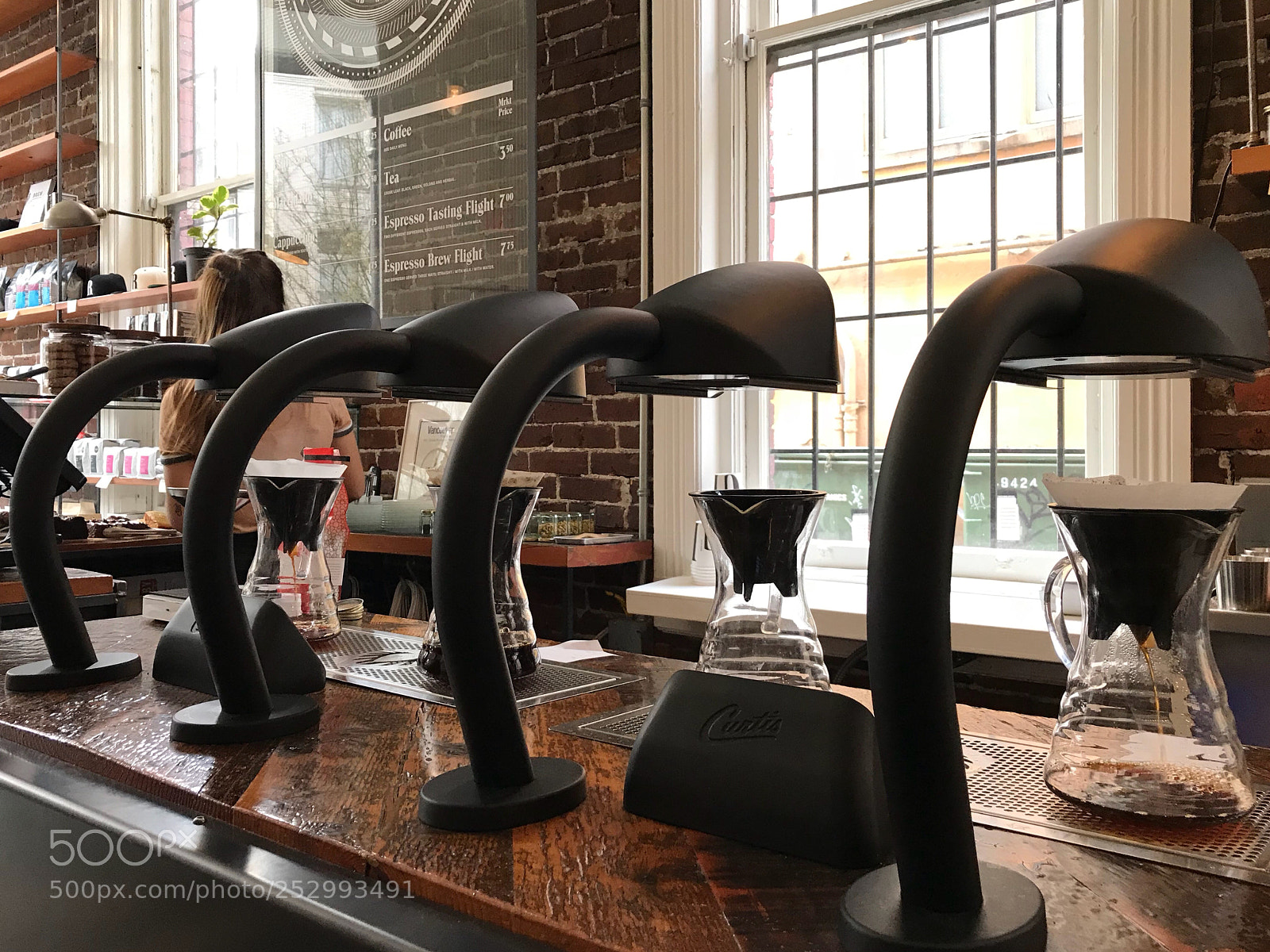 Apple iPhone 7 Plus sample photo. Old town cafe photography