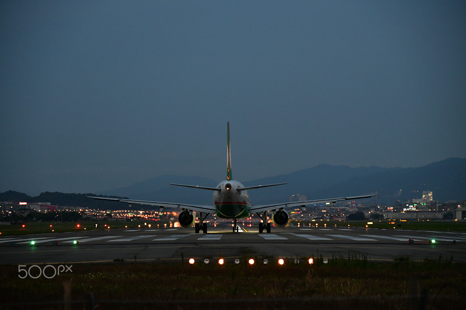 Nikon AF-S Nikkor 24-120mm F4G ED VR sample photo. 準備起飛 photography