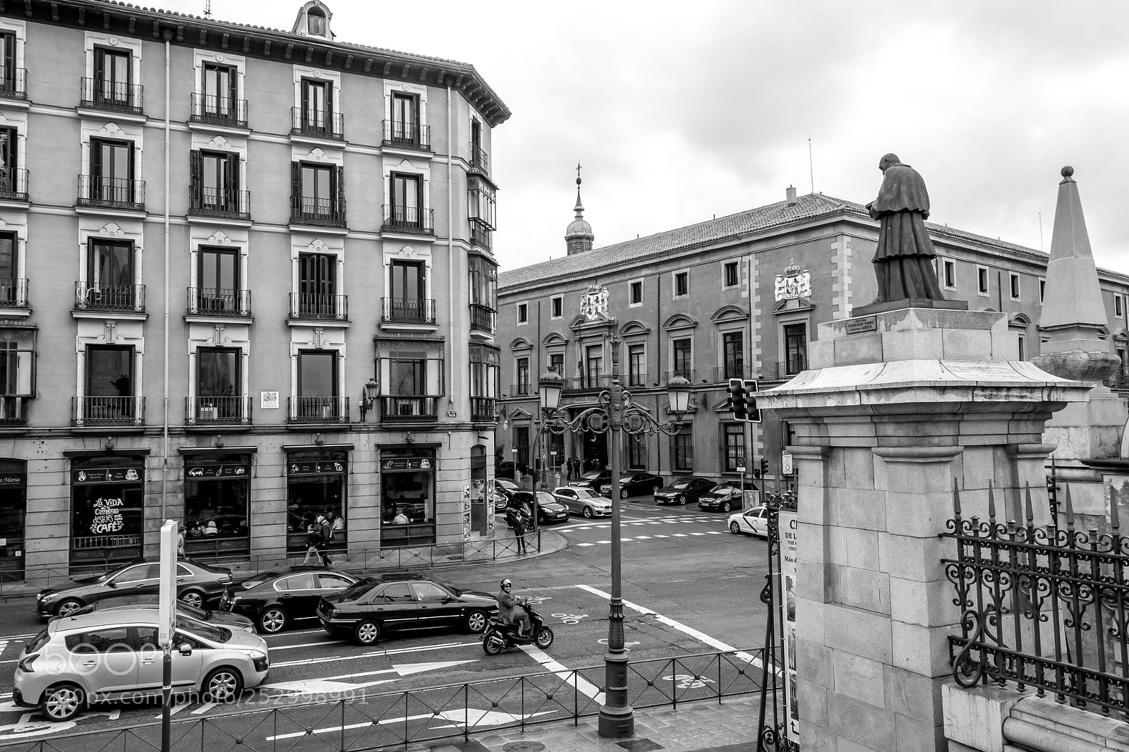 Nikon D3100 sample photo. Streets of madrid photography
