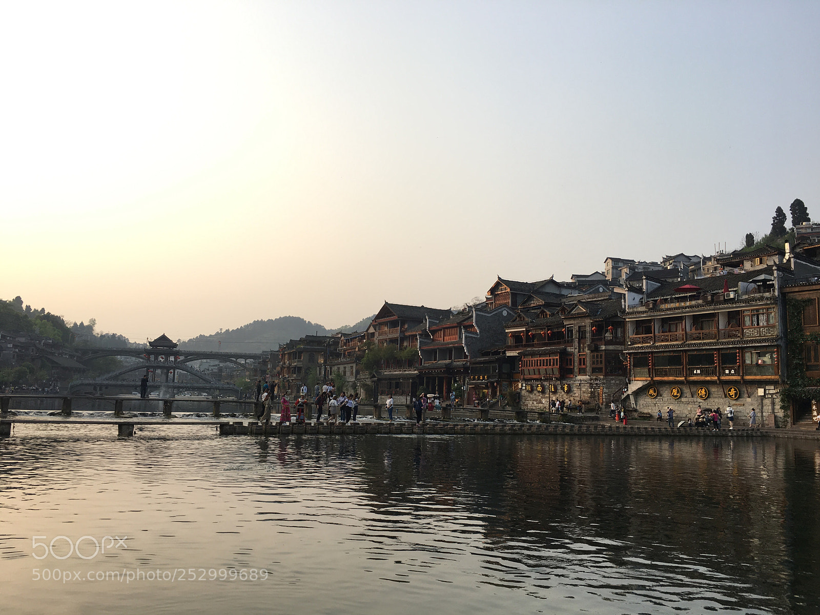 Apple iPhone 6s sample photo. Feng huang ancient city photography
