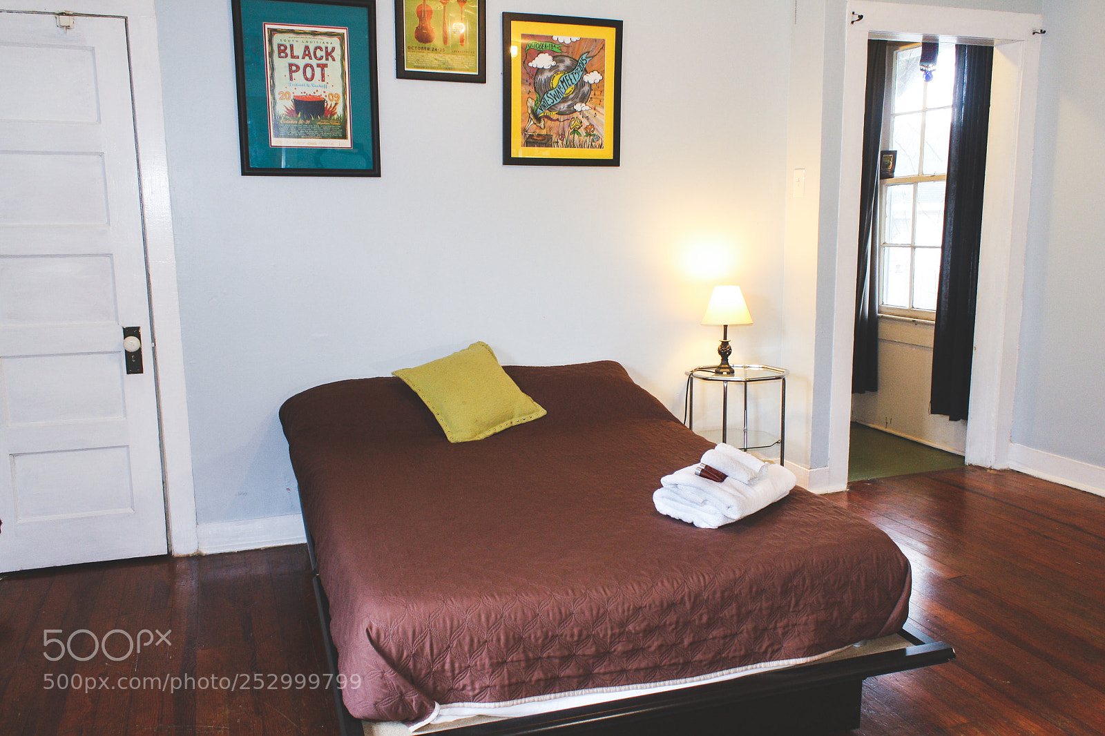 Canon EOS 1000D (EOS Digital Rebel XS / EOS Kiss F) sample photo. Cajun hostel photography