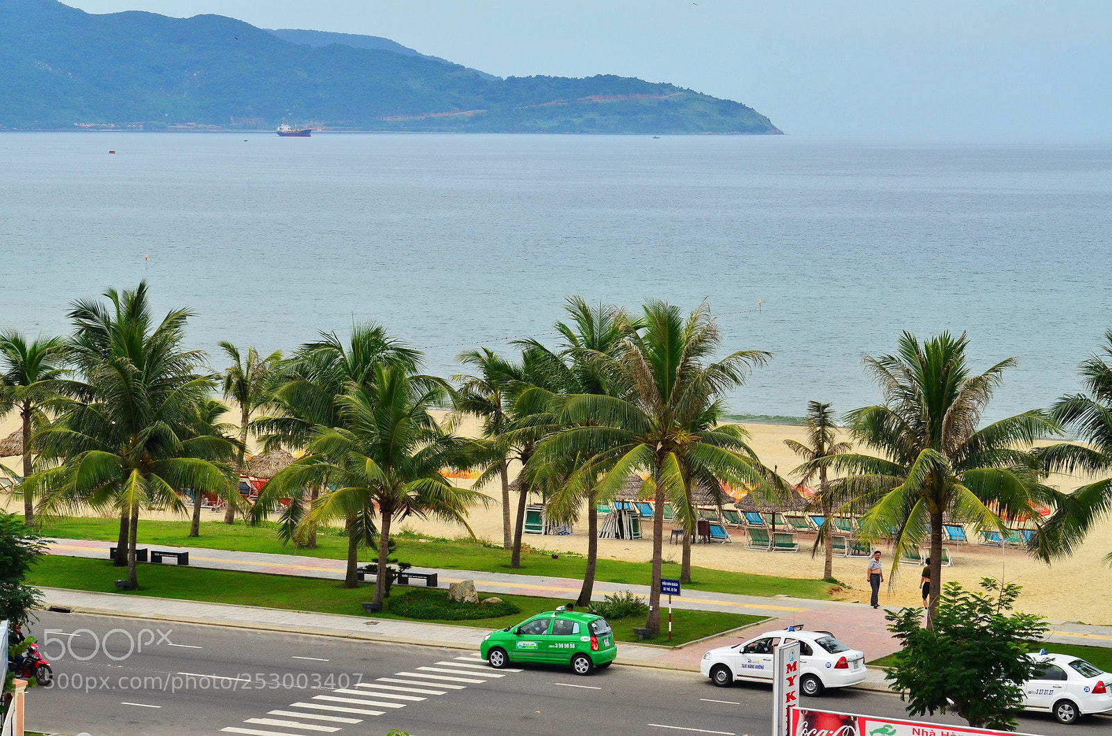 Nikon D7000 sample photo. Bai bien quyen ru photography