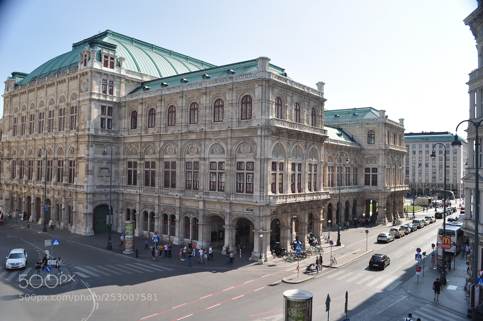 Nikon D5000 sample photo. Wiener staatsoper exterior photography