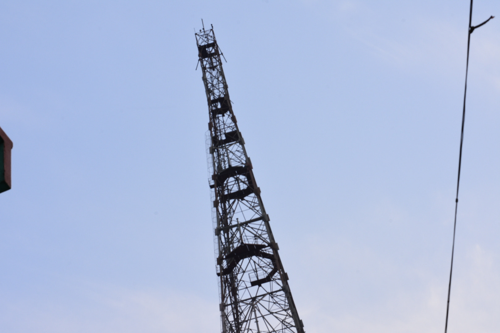 Nikon D7200 + Nikon AF-S Nikkor 50mm F1.8G sample photo. Tall tower photography