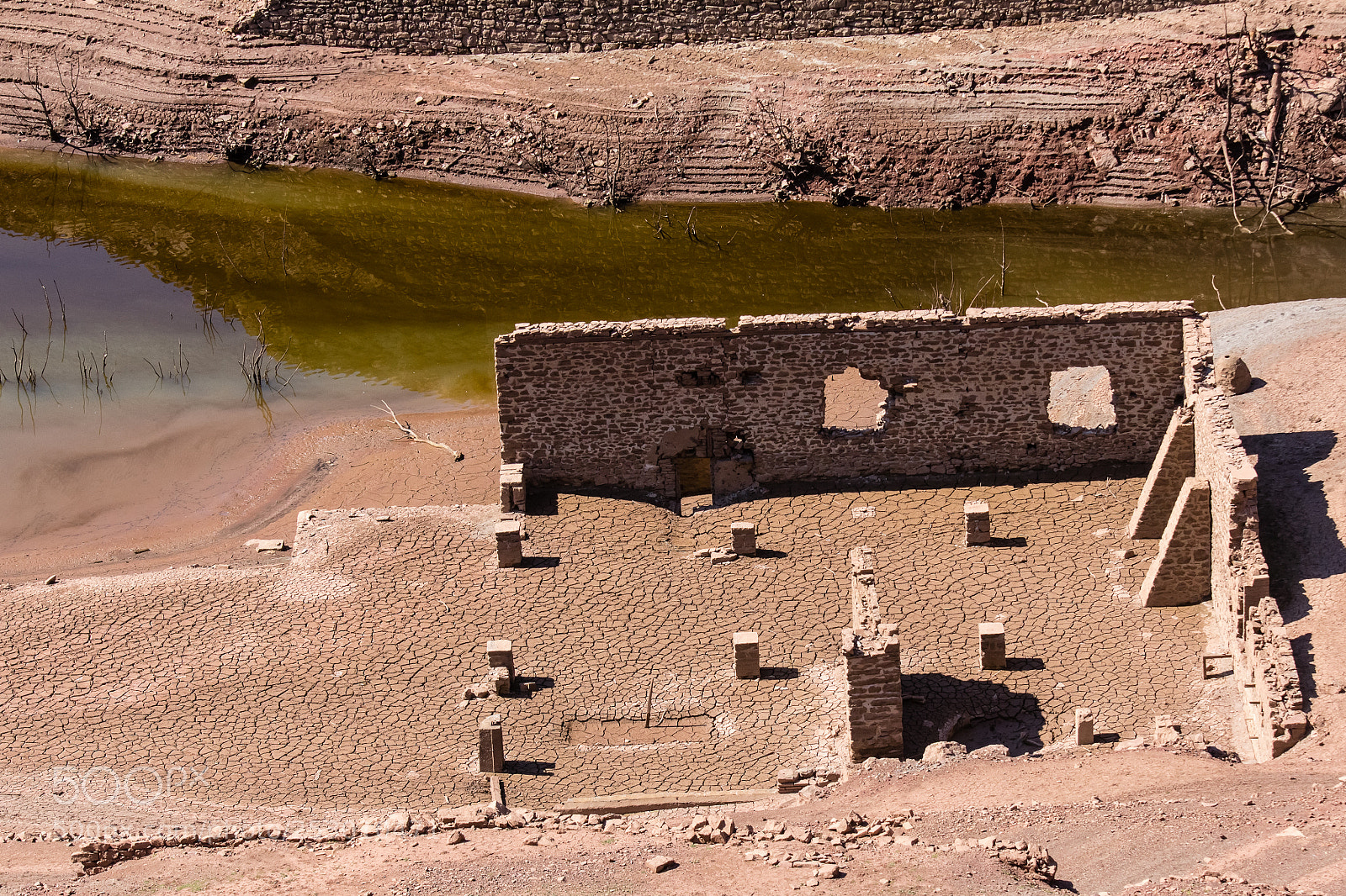 Canon EOS 60D sample photo. Engulfed village of mansilla photography