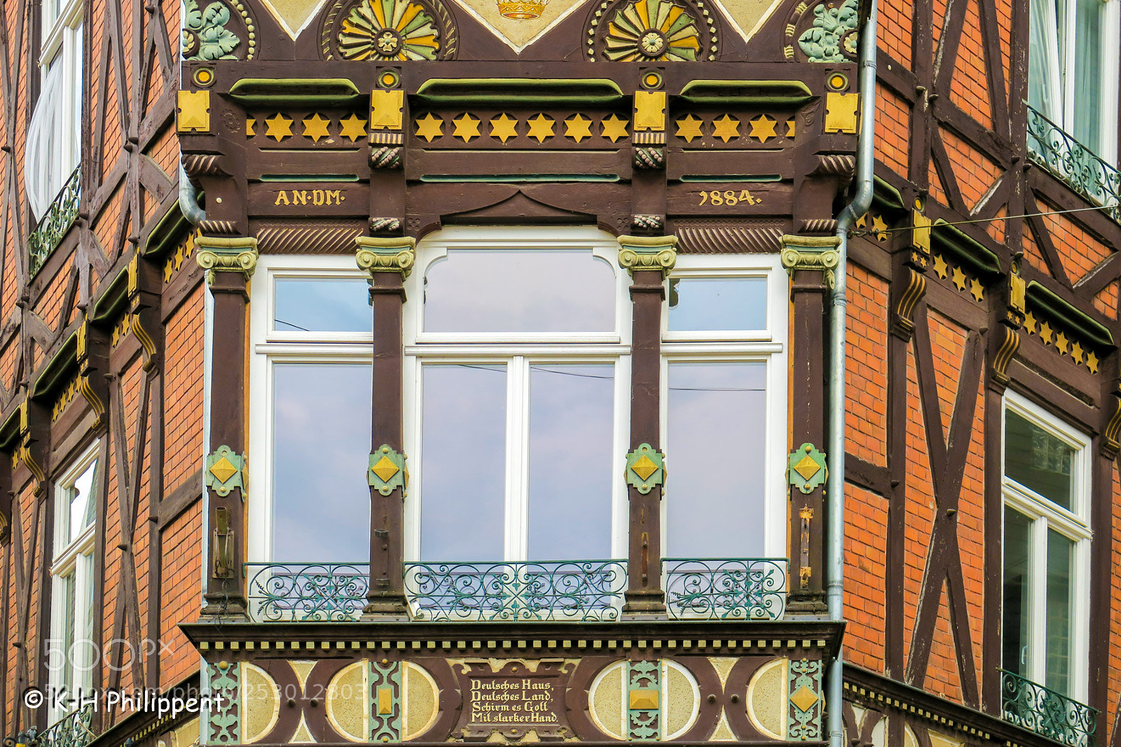 Canon PowerShot G3 X sample photo. Marburg fachwerk, fenster, anno 1884 photography