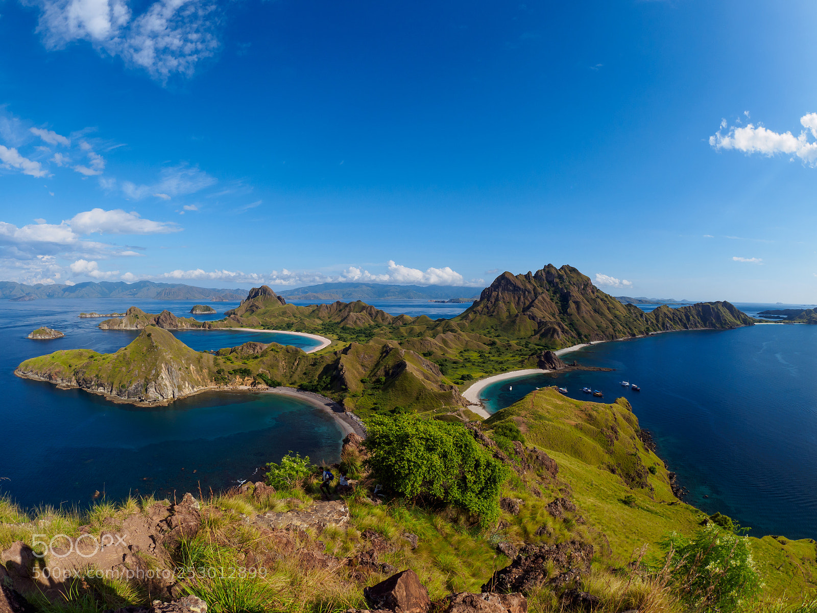 Olympus OM-D E-M10 II sample photo. Padar island in flores photography