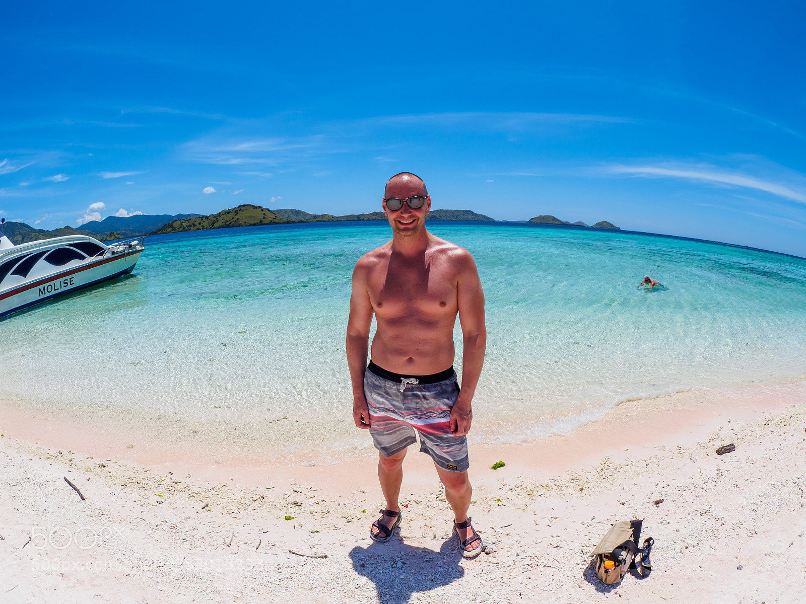 Olympus OM-D E-M10 II sample photo. Caucasian man at the photography