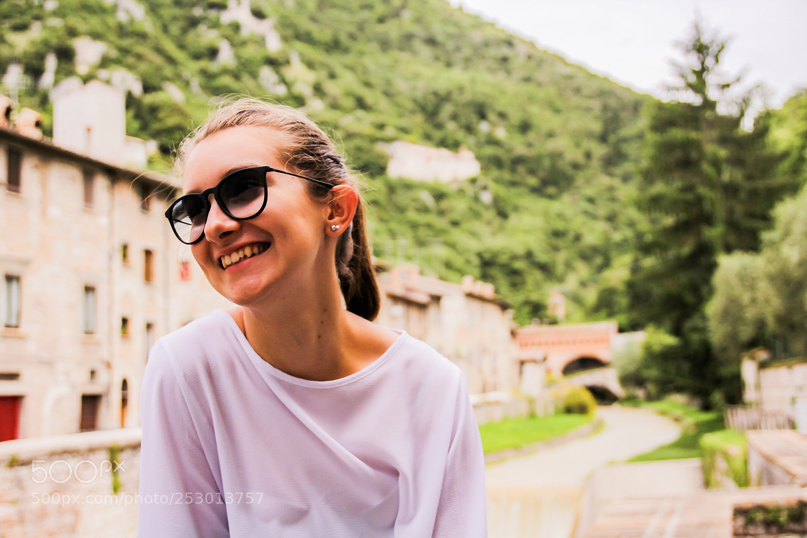 Canon EOS 1200D (EOS Rebel T5 / EOS Kiss X70 / EOS Hi) sample photo. Love smile, gubbio photography