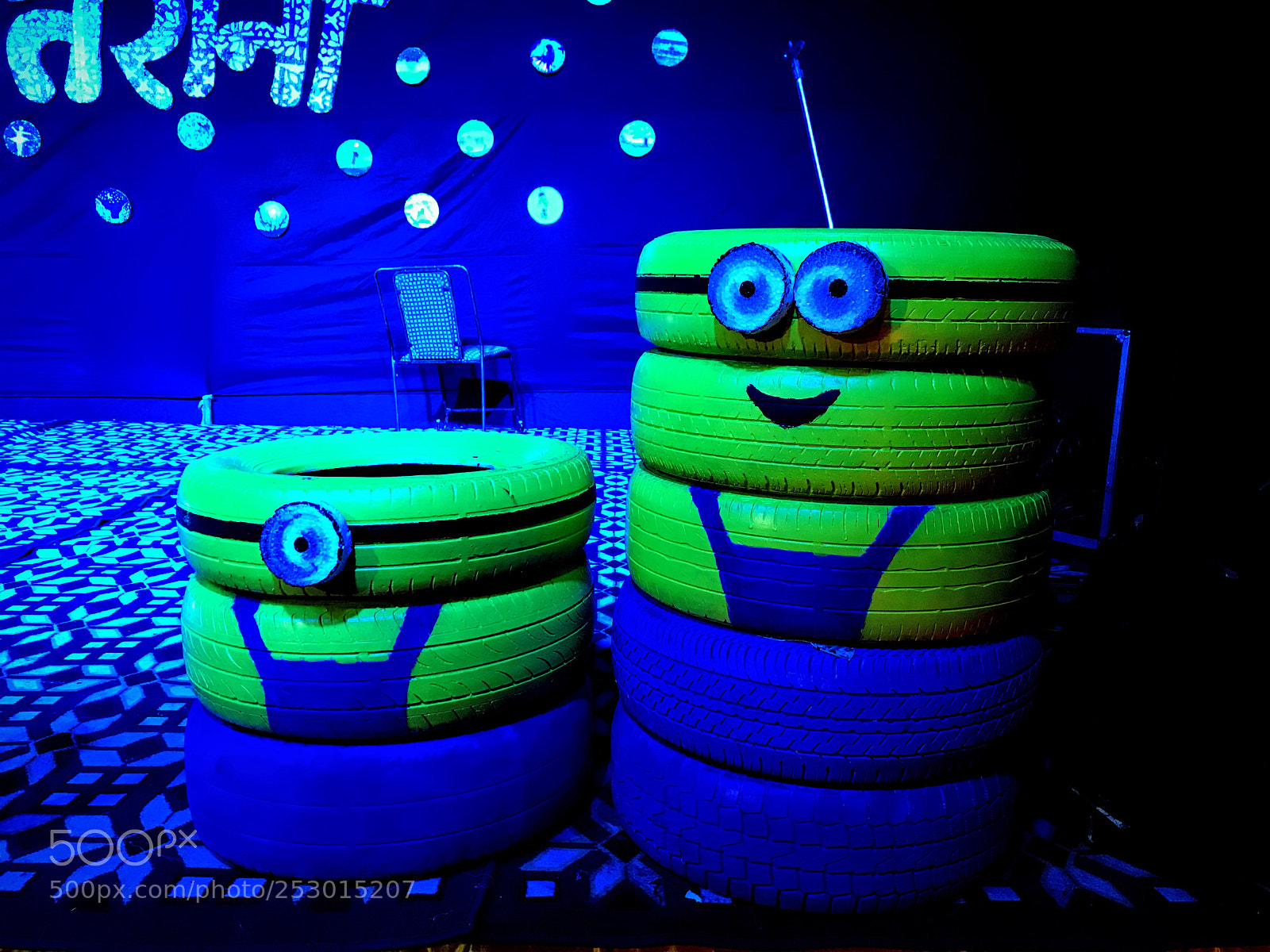Apple iPhone 7 sample photo. Minions  photography