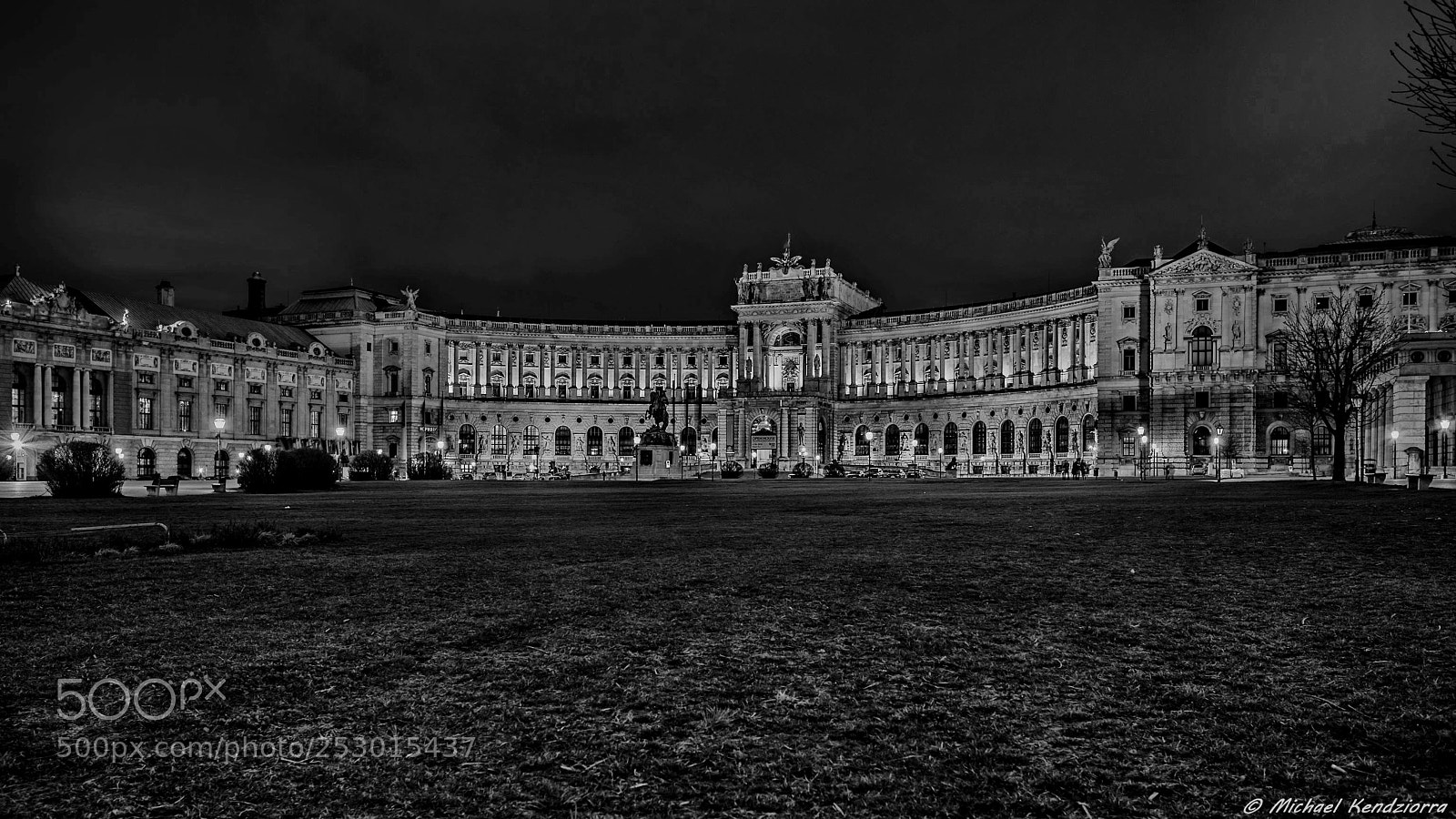 Sony a7 II sample photo. Bw hofburg vienna photography