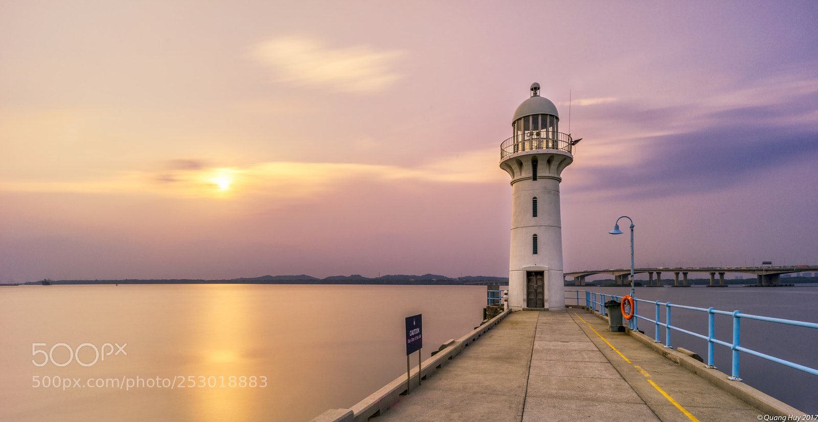 Sony a7R sample photo. Raffles marina lighthouse photography