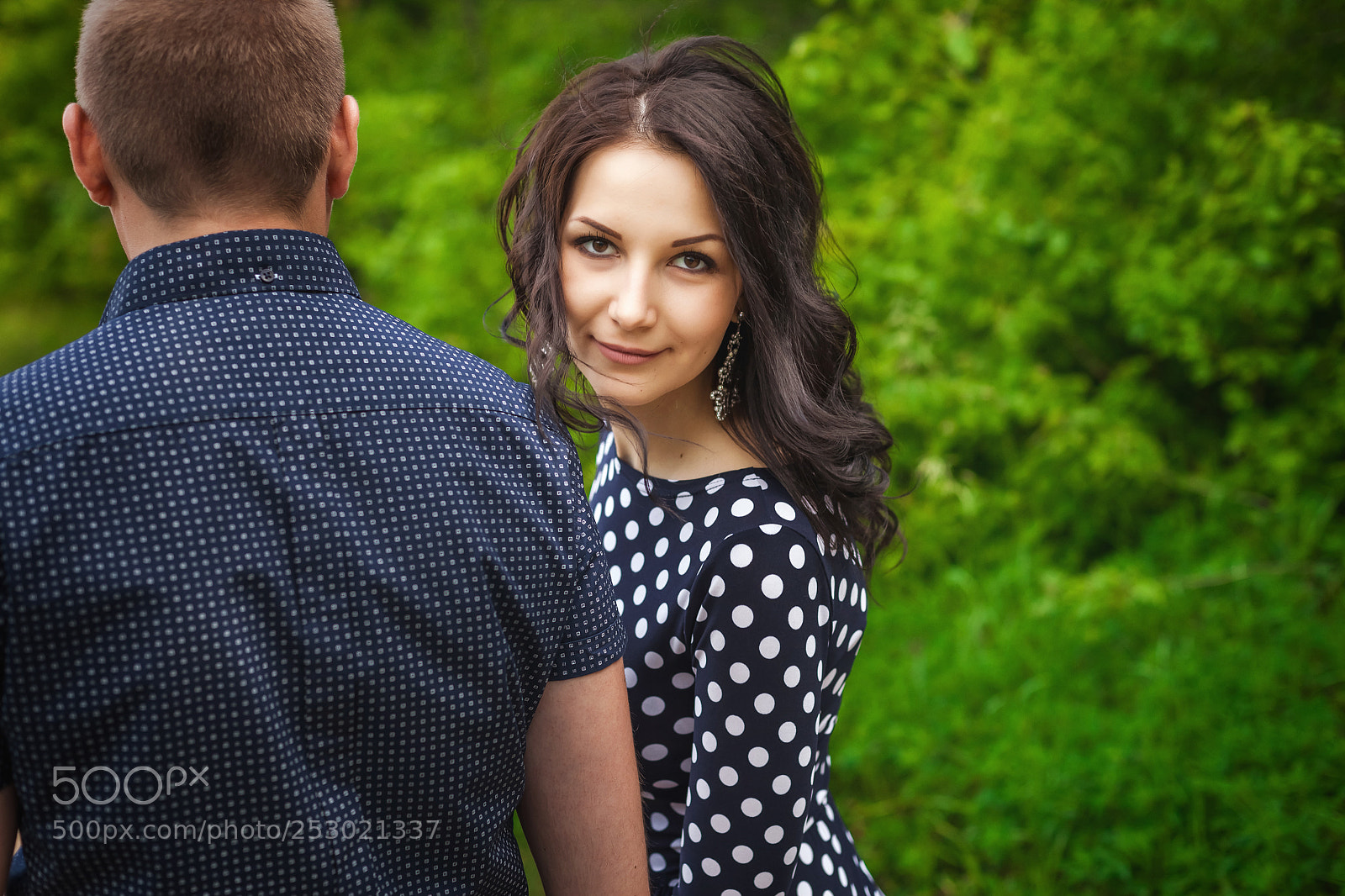 Canon EOS 5D Mark II sample photo. Female and man walking photography