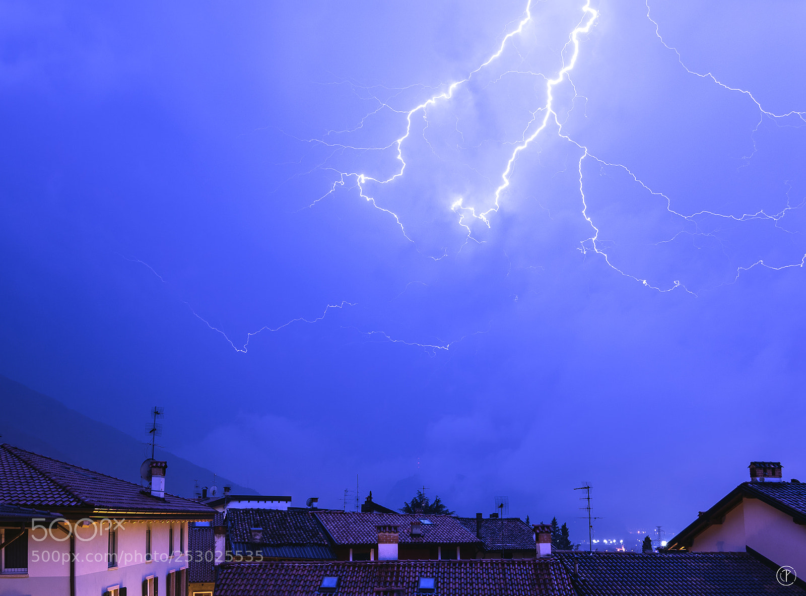 Canon EOS 7D Mark II sample photo. Thunder photography