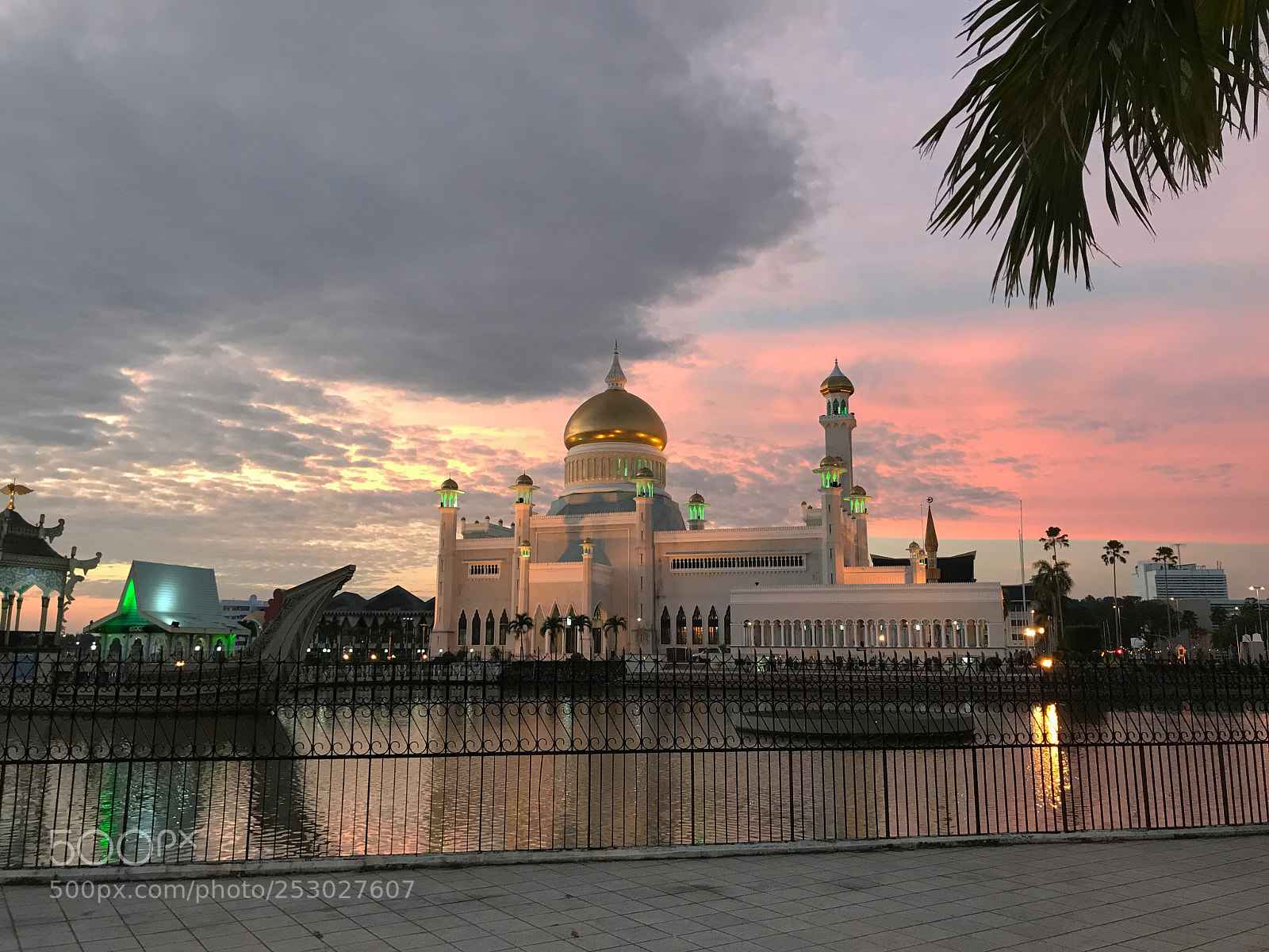 Apple iPhone 7 Plus sample photo. Brunei sunset  文莱 夕阳 photography