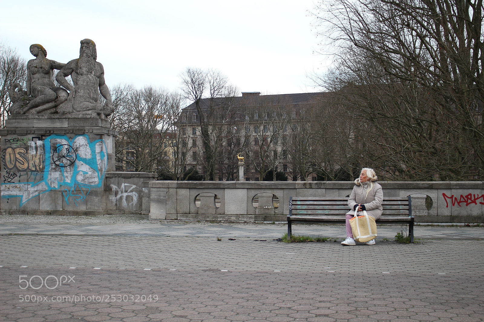 Canon EOS 100D (EOS Rebel SL1 / EOS Kiss X7) sample photo. Old park photography