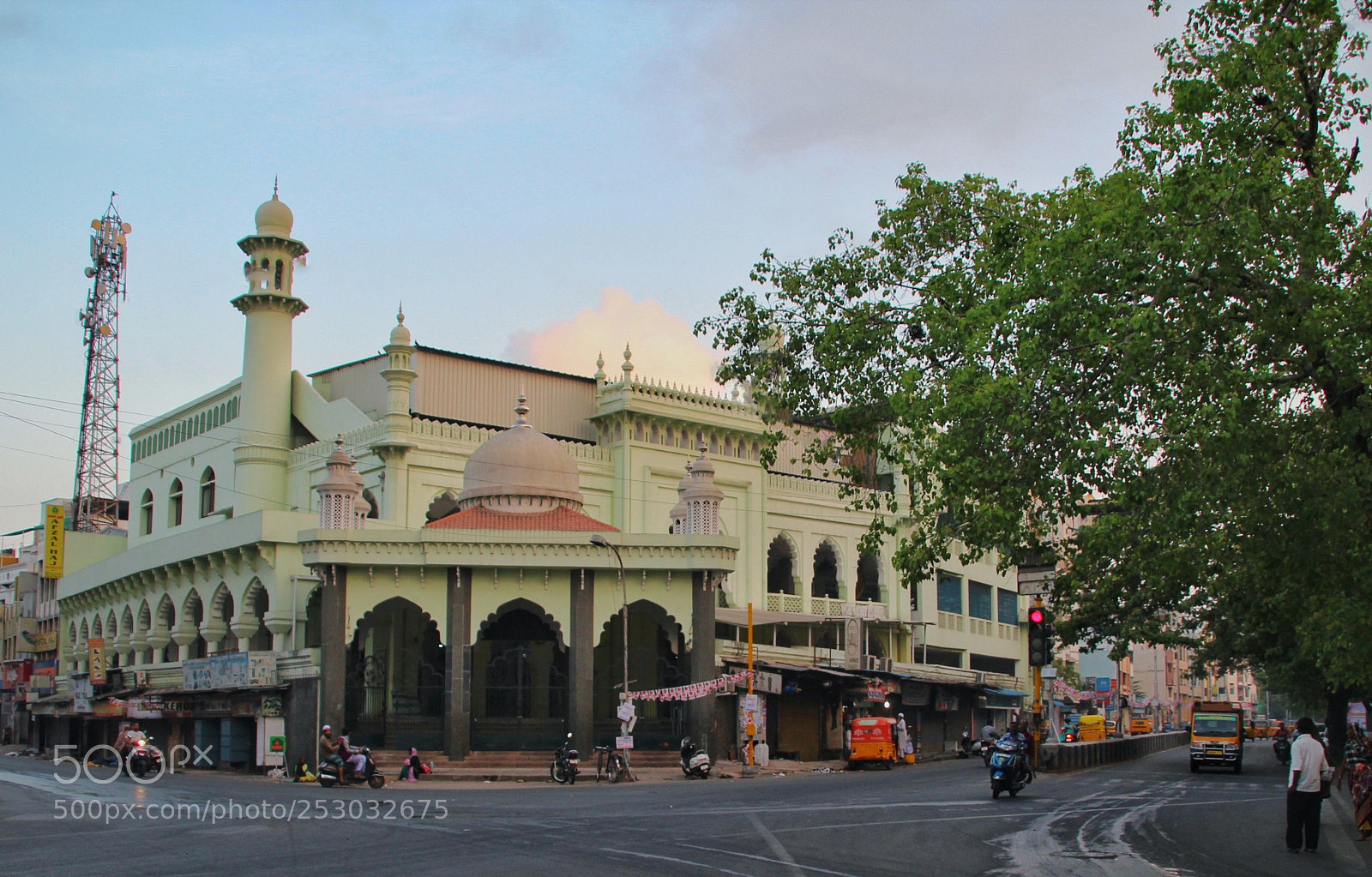 Canon EOS 600D (Rebel EOS T3i / EOS Kiss X5) sample photo. Periyamet mosque photography