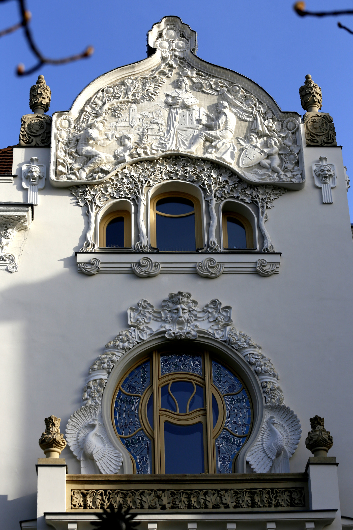 Canon EOS 6D + Canon EF 70-200mm F4L USM sample photo. Kőrössy villa, budapest photography