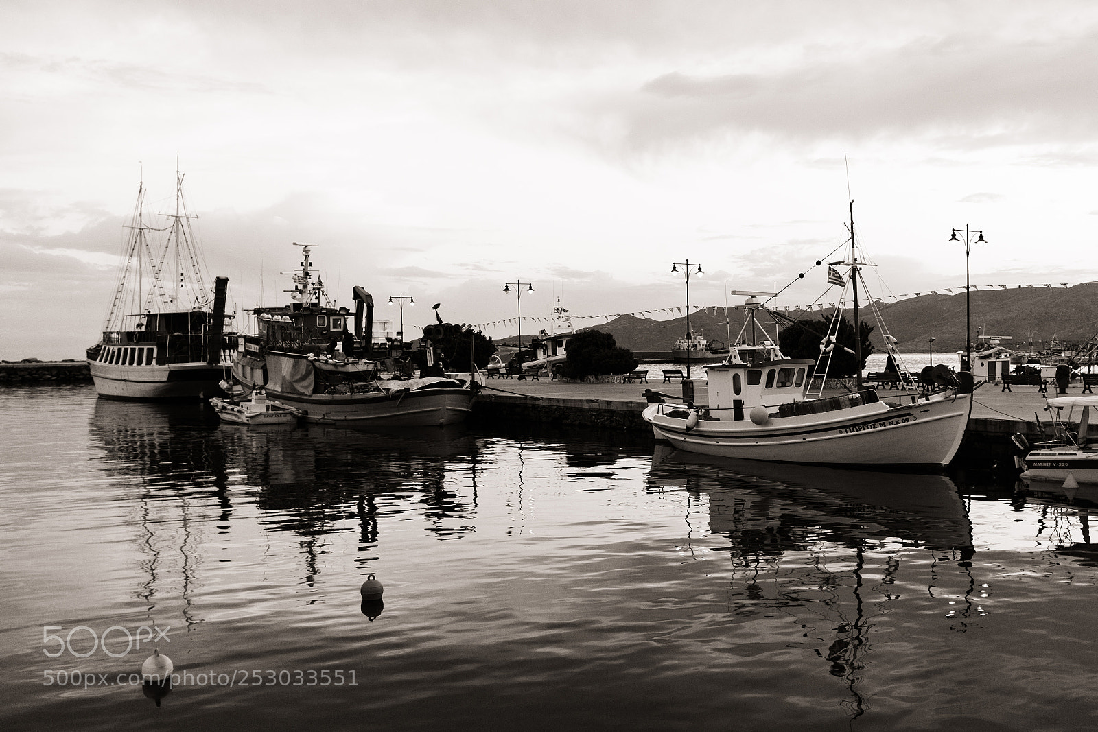 Fujifilm X100F sample photo. Moored in silence photography