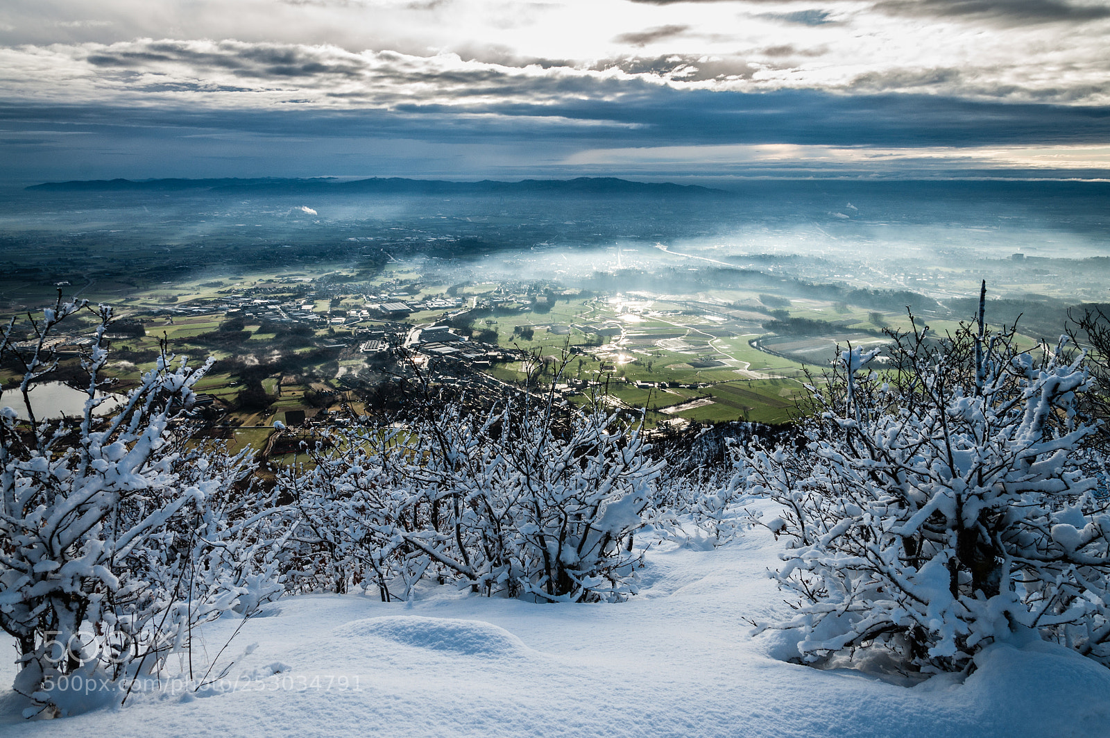 Nikon D5000 sample photo. _first lights_ photography