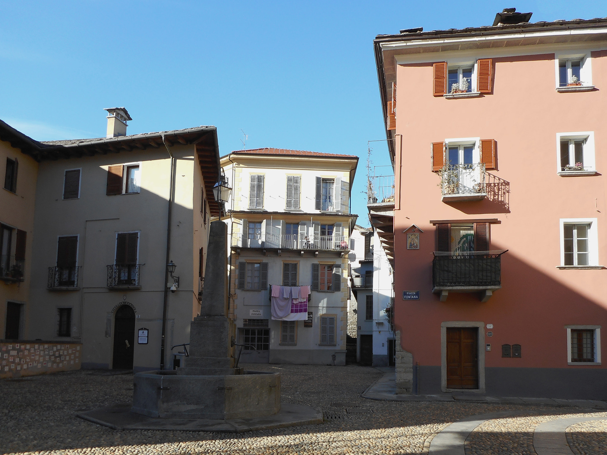 Nikon Coolpix A300 sample photo. Domodossola photography