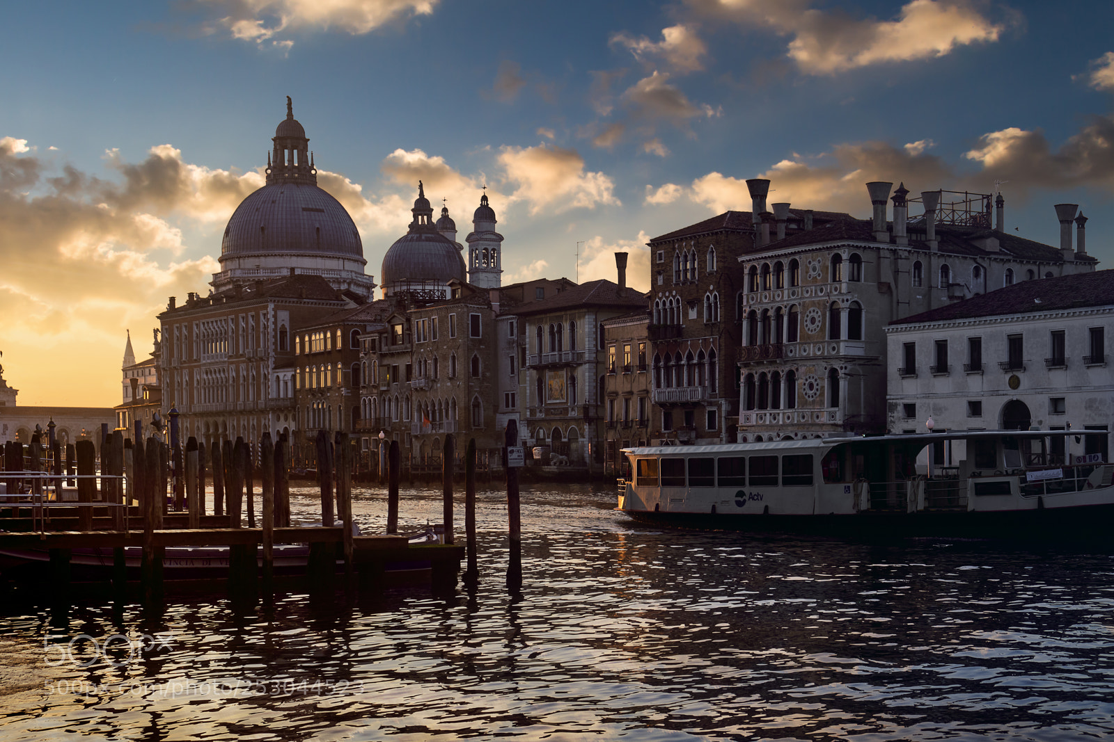 Fujifilm X-T20 sample photo. A morning in venice photography