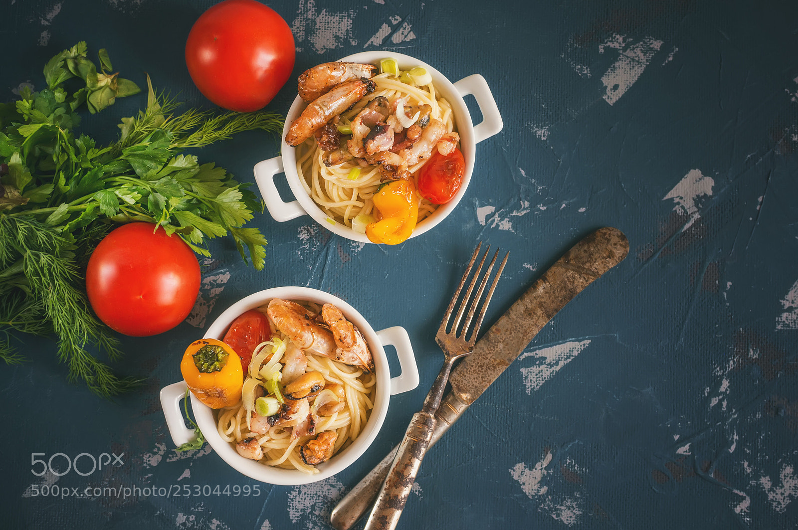 Sony Alpha NEX-6 sample photo. Garlicky prawn pasta photography