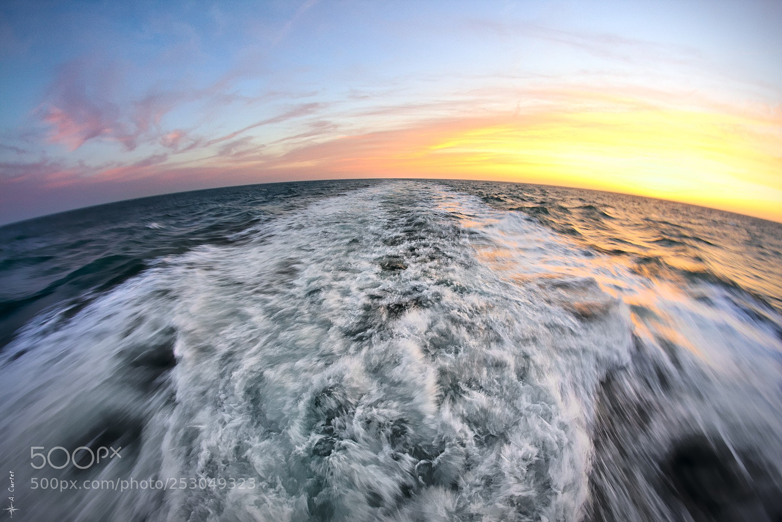 Canon EOS 700D (EOS Rebel T5i / EOS Kiss X7i) sample photo. Sun rises in wake photography