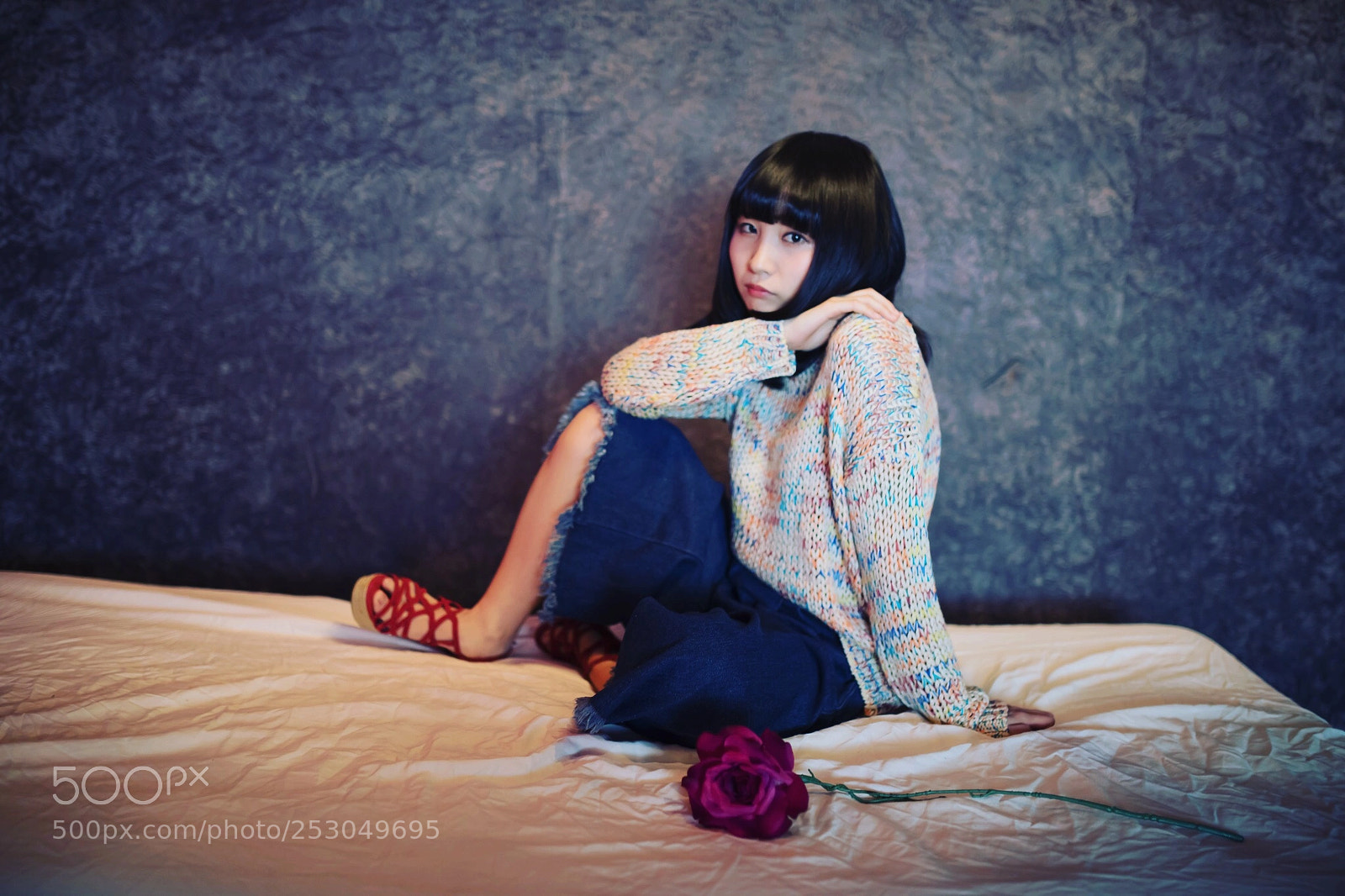 Canon EOS 5D Mark IV sample photo. Alone on the bed photography