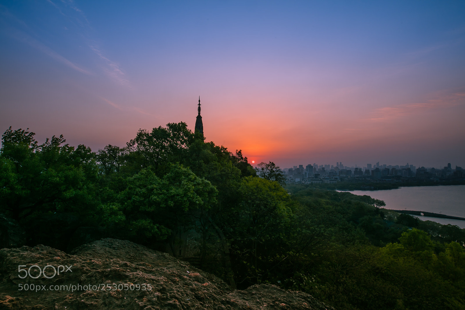 Canon EOS 5DS sample photo. Po chu tower sunrise photography