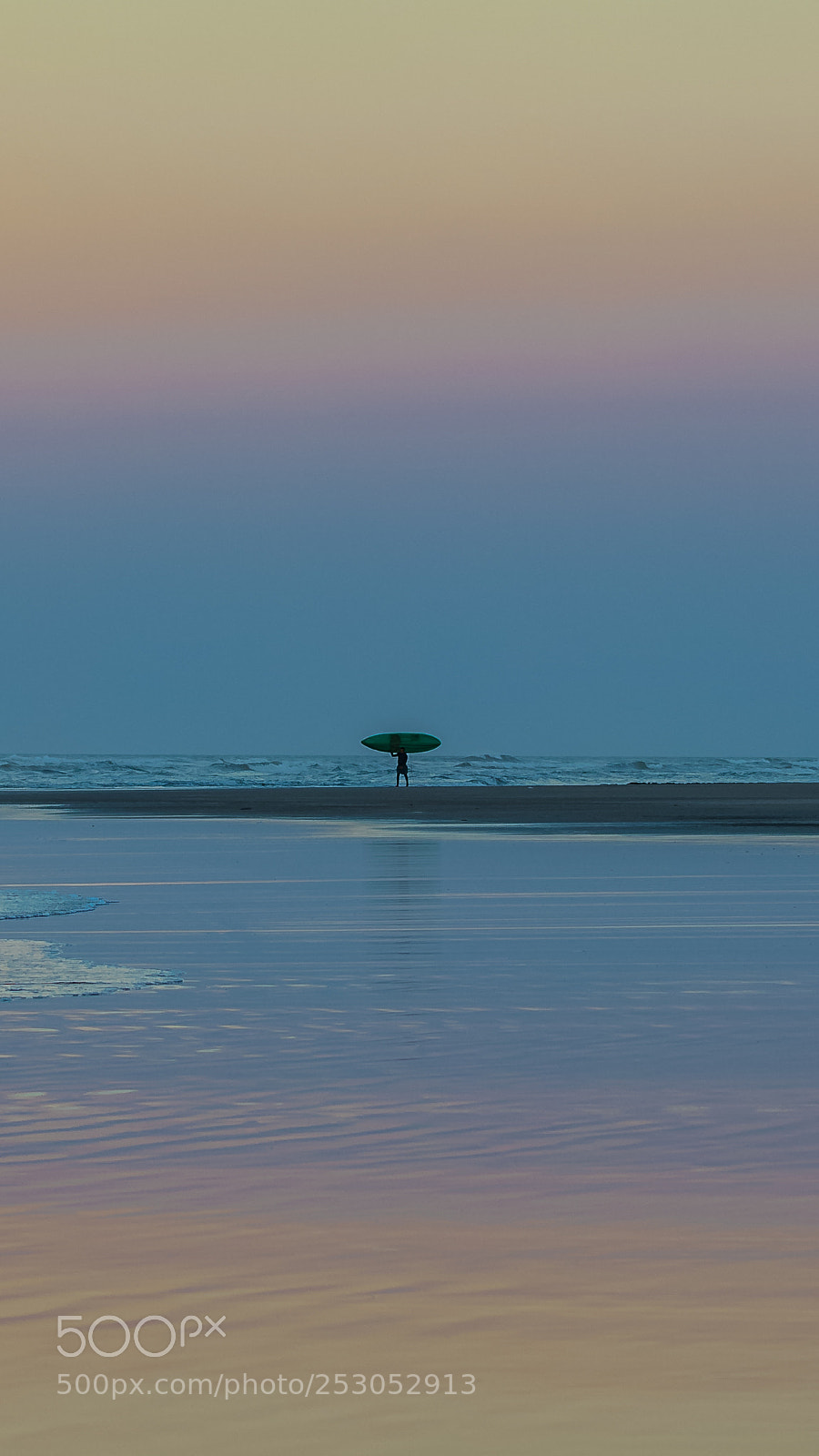 Canon EOS 7D Mark II sample photo. Green board photography