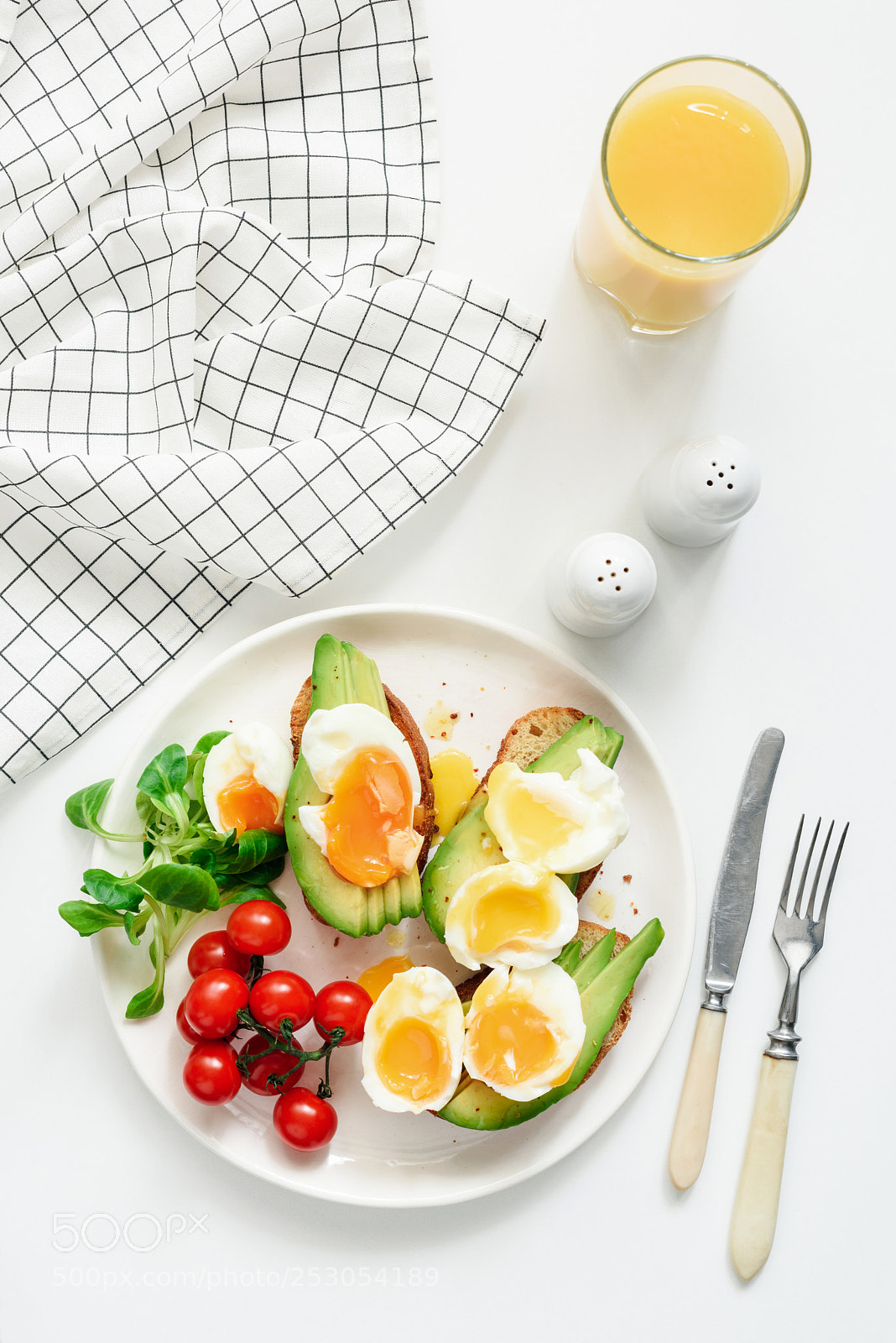 Nikon D810 sample photo. Healthy avocado and egg photography