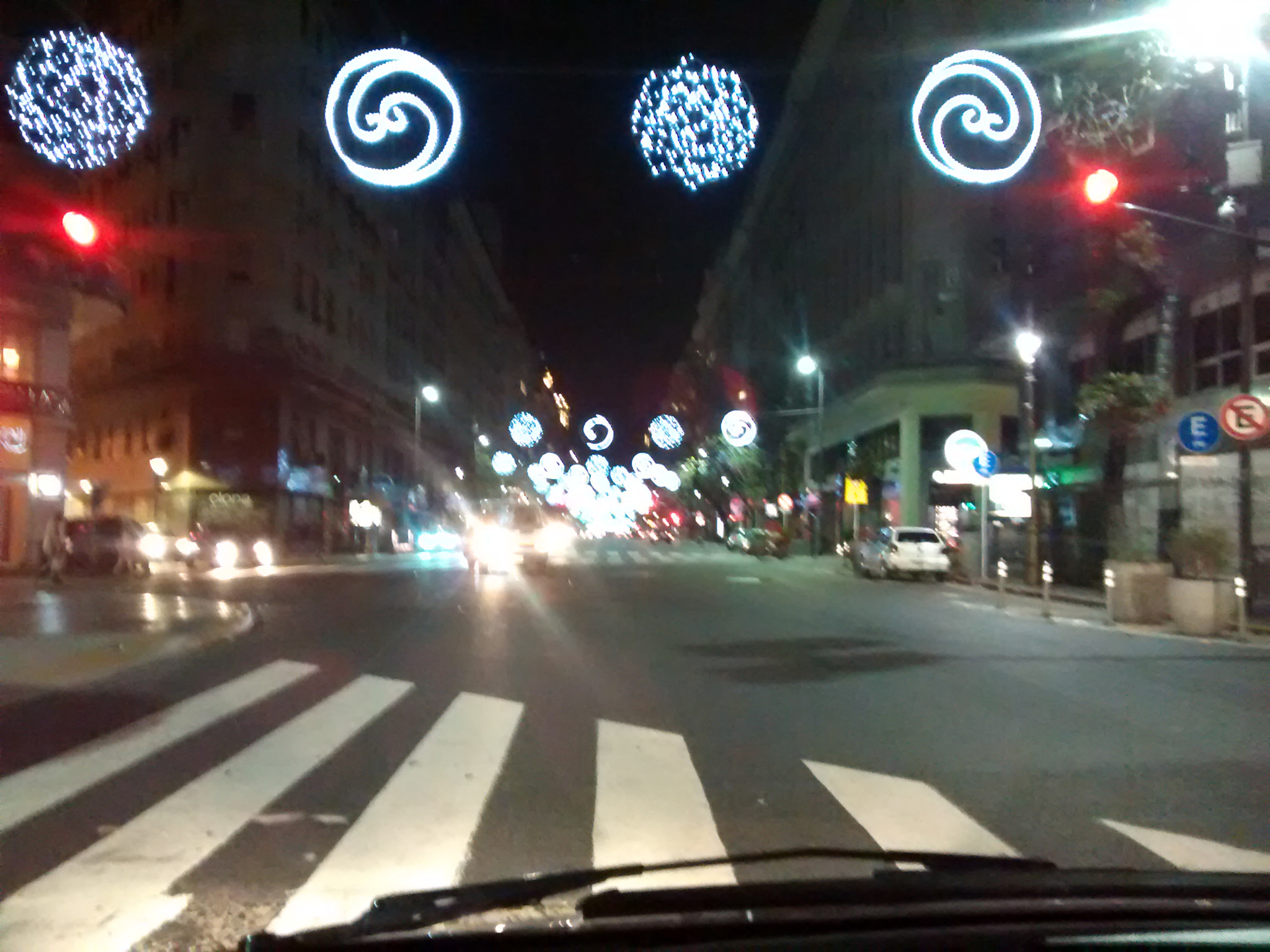 Motorola XT1021 sample photo. Christmas eve, buenos aires street photography