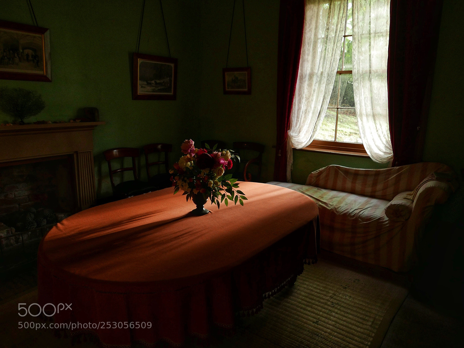 Panasonic Lumix DMC-LX100 sample photo. Commandant’s table photography