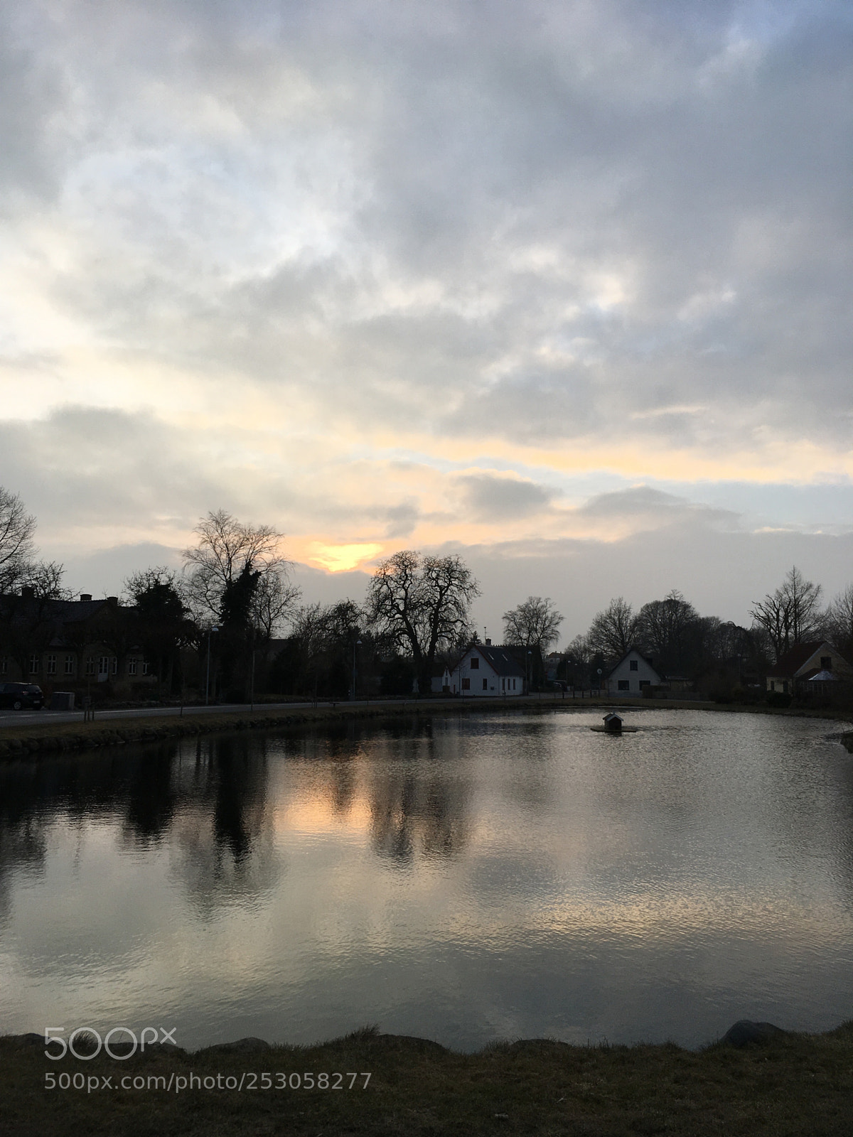 Apple iPhone SE sample photo. Clouds in the sky photography