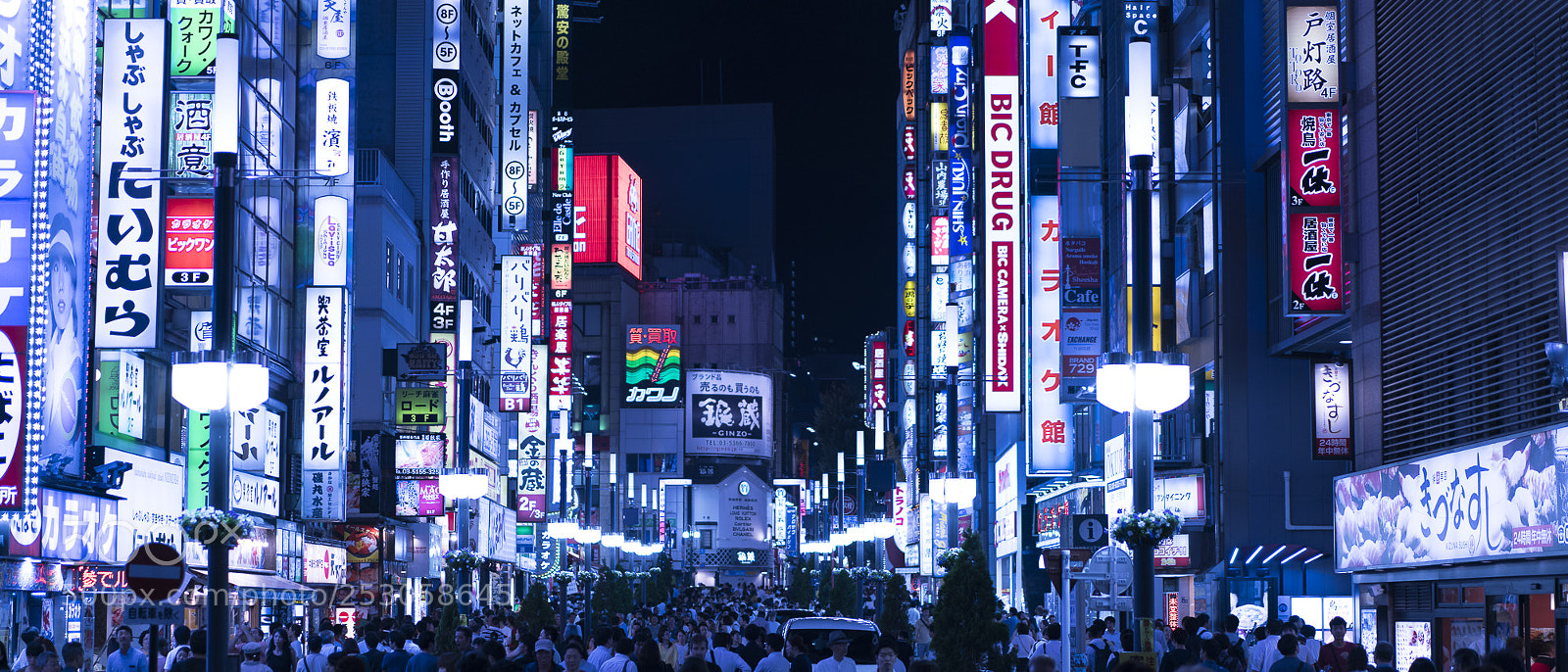 Sony a7R II sample photo. Tokyo, shinjuku photography