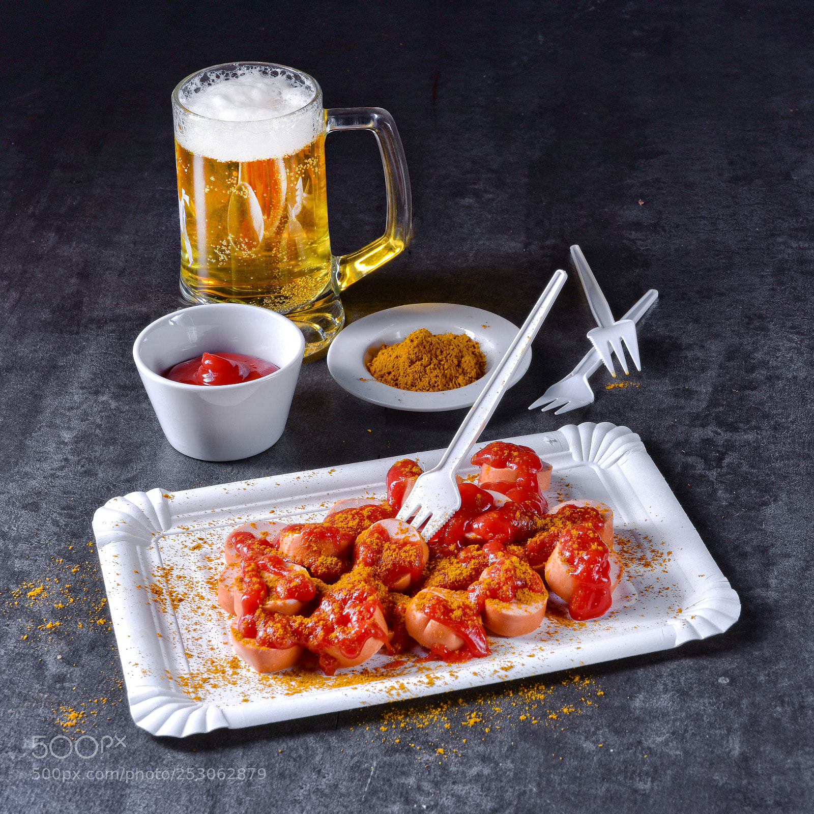 Nikon D810 sample photo. Curry bockwurst with beer photography