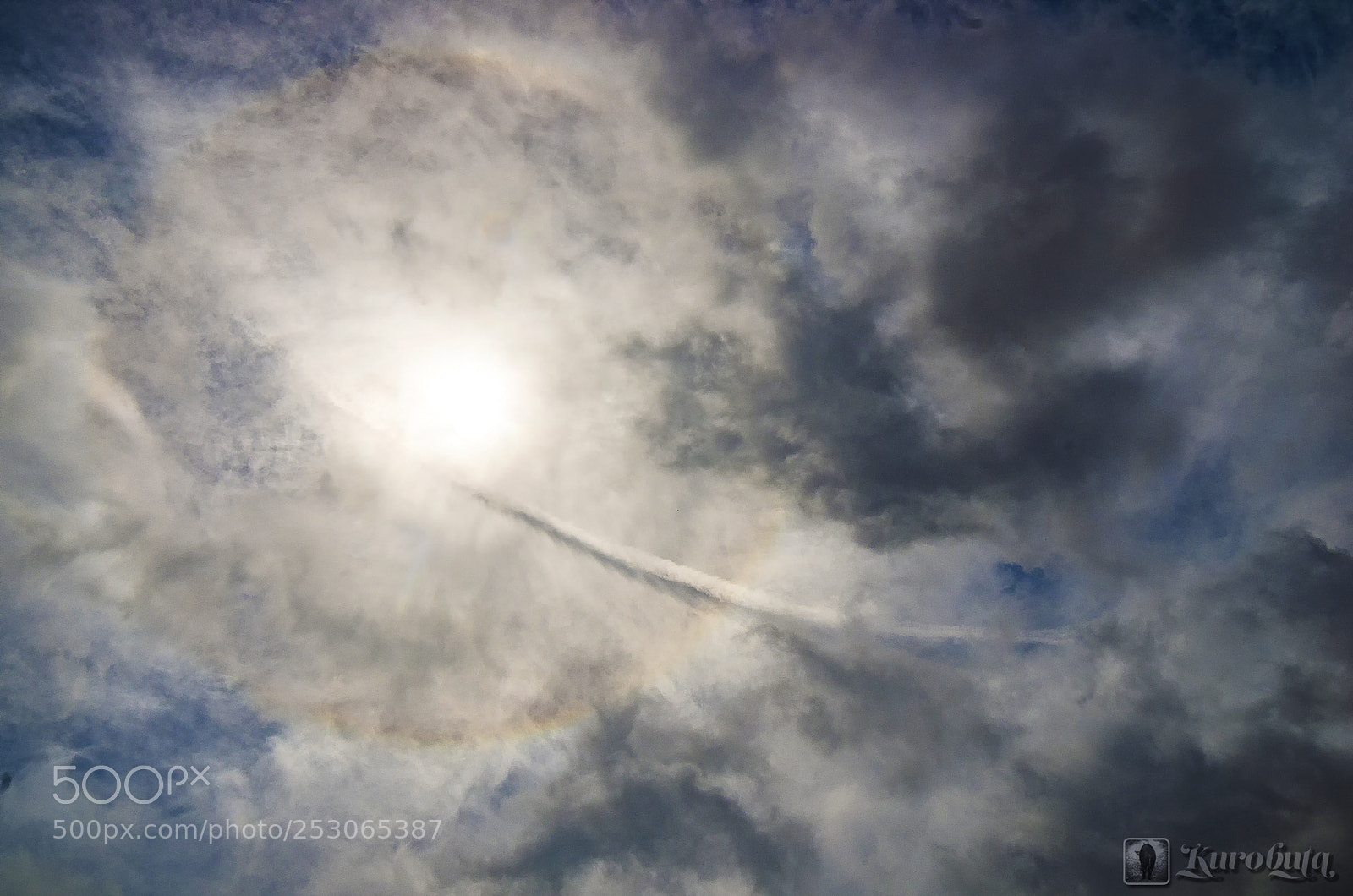 Pentax K-5 IIs sample photo. Halo and airplane clouds photography