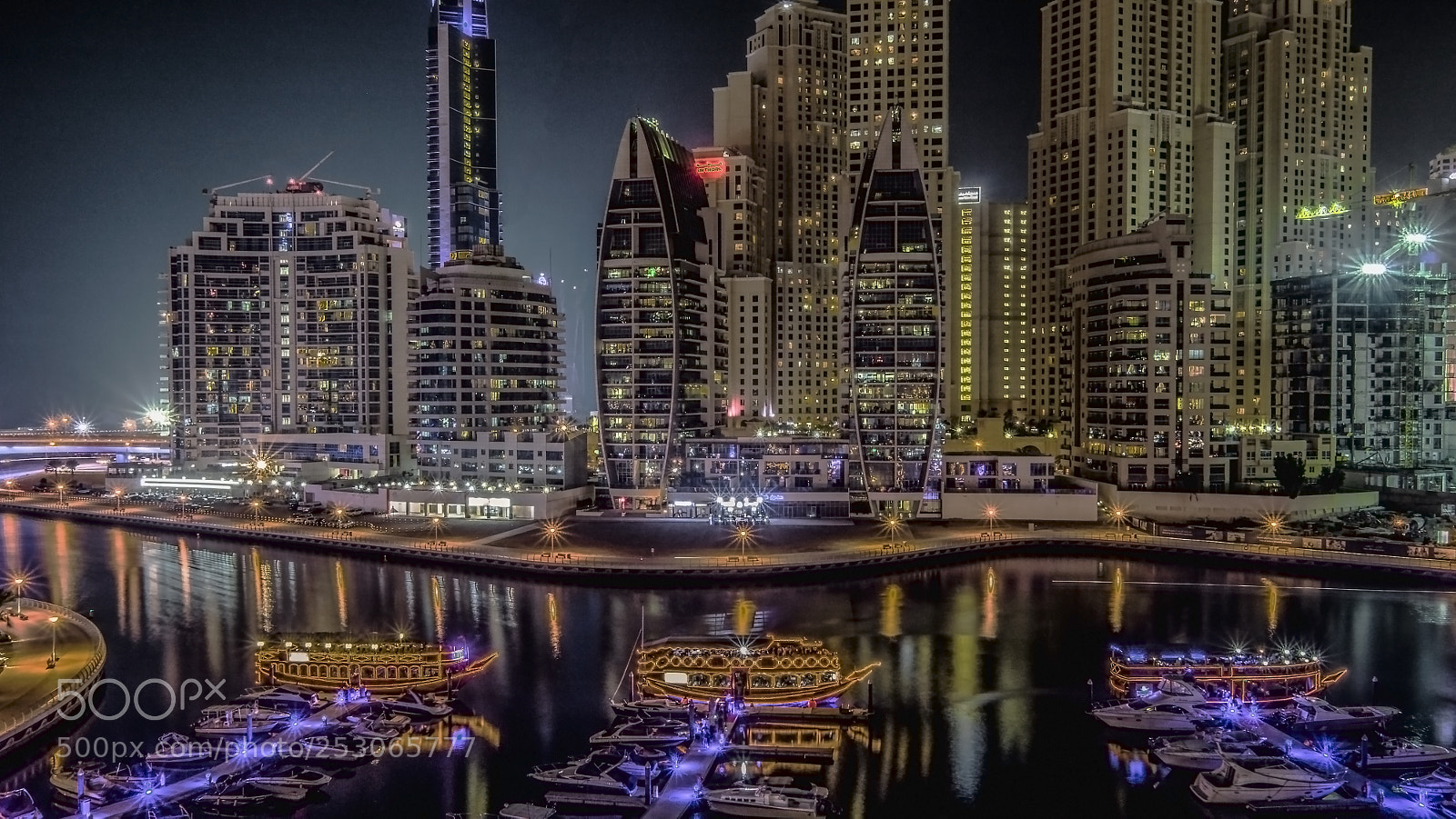 Canon EOS 750D (EOS Rebel T6i / EOS Kiss X8i) sample photo. Dubai marina entrance at photography