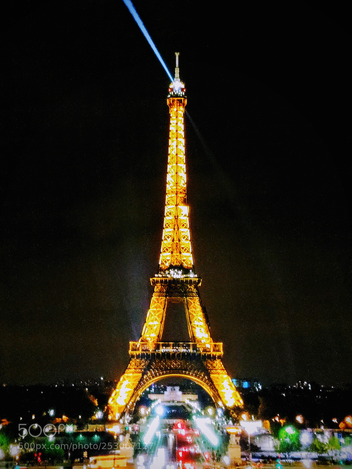 LG G6 sample photo. Paris by night photography
