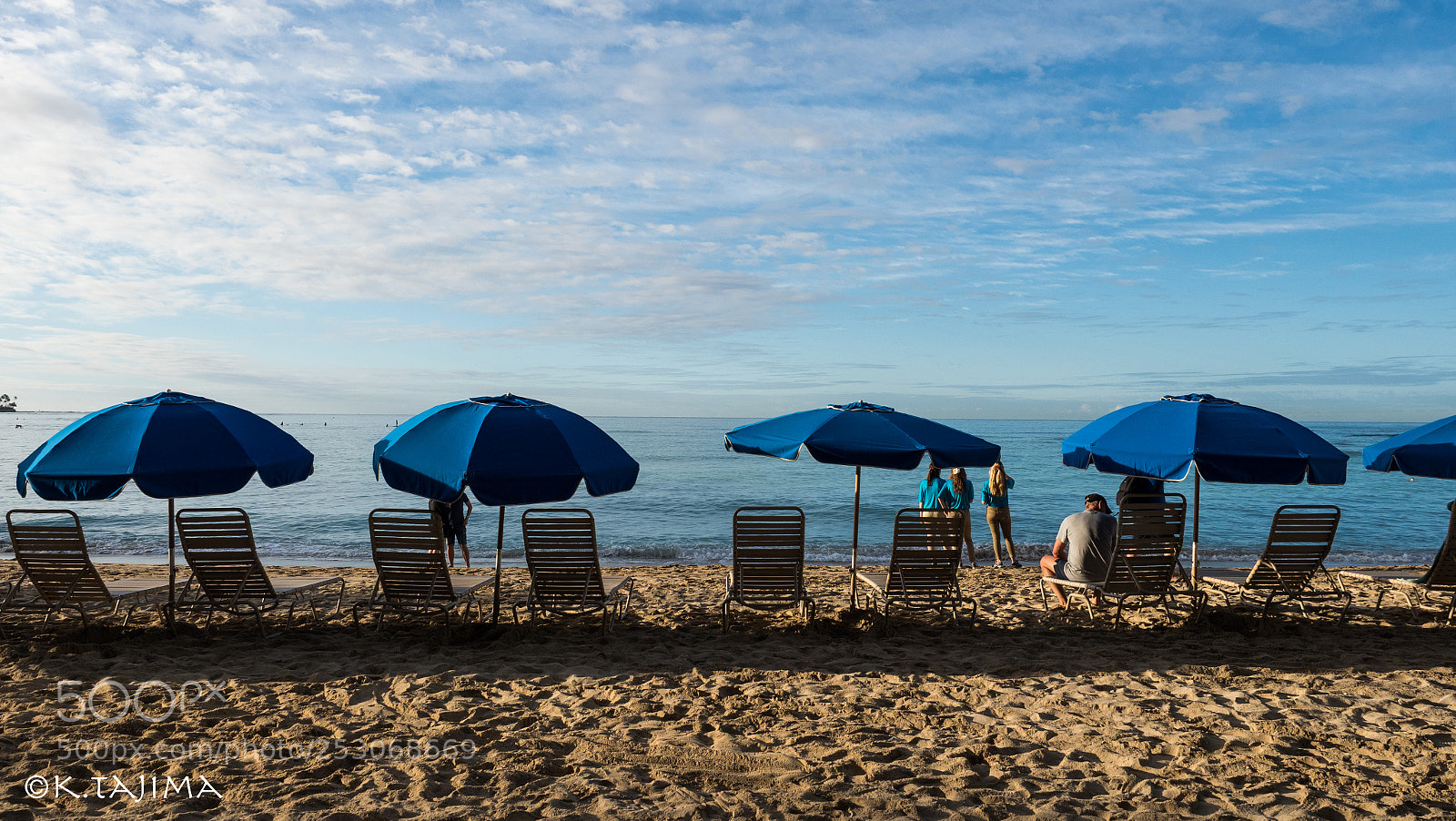 Olympus OM-D E-M1 Mark II sample photo. Morning beach. photography