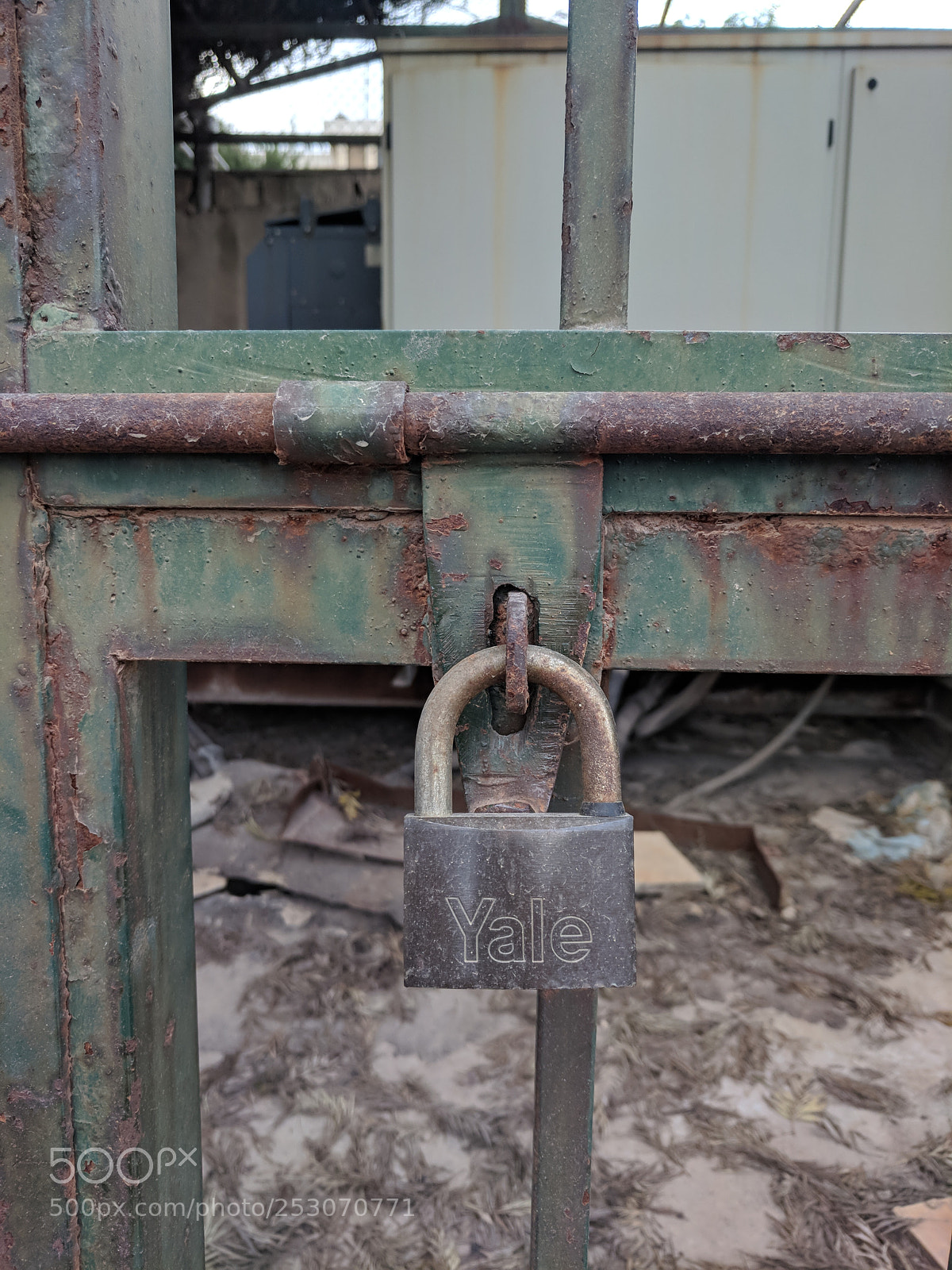Google Pixel sample photo. Lock ? photography