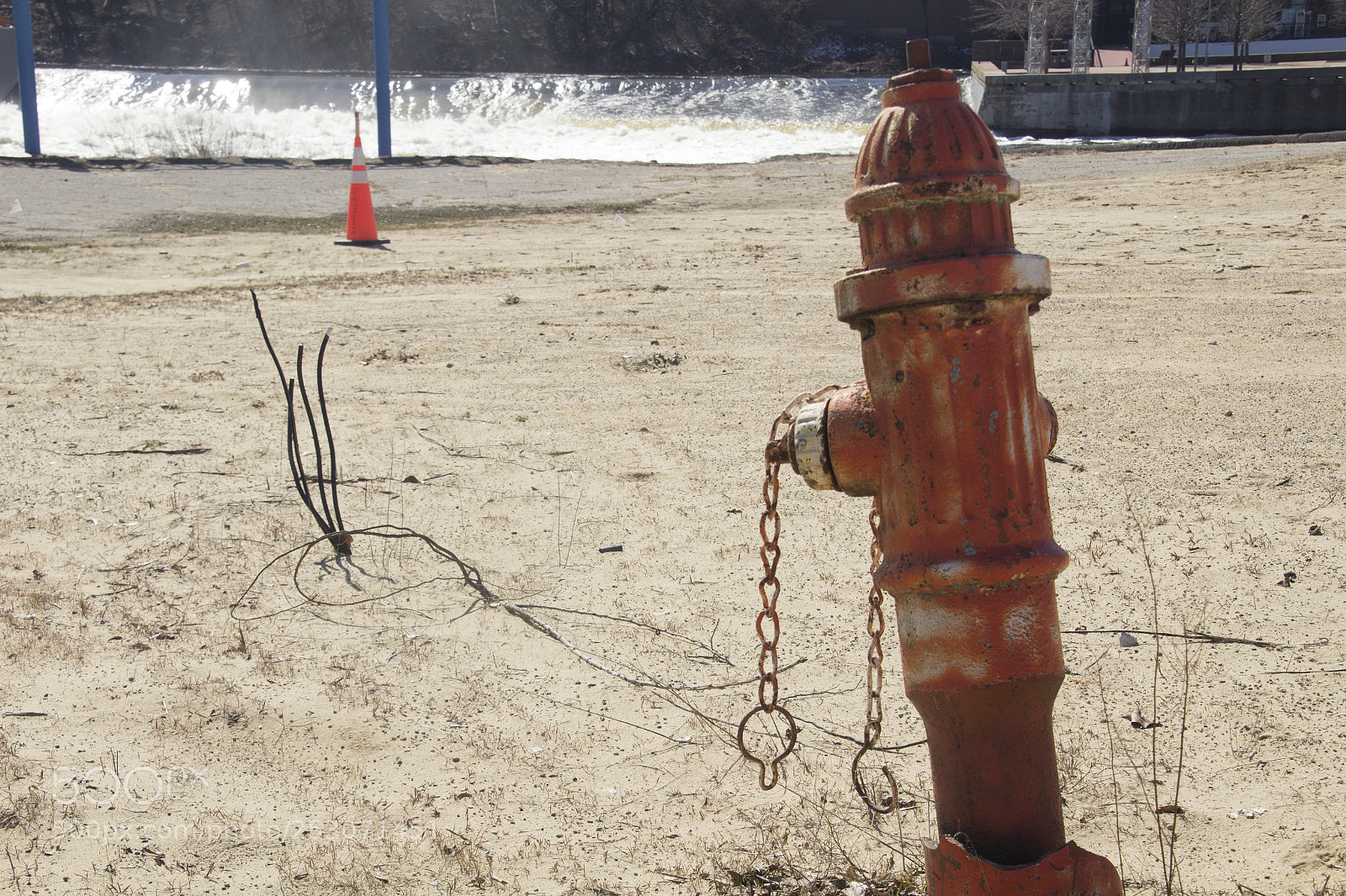 Canon EOS 1200D (EOS Rebel T5 / EOS Kiss X70 / EOS Hi) sample photo. Old fire hydrant with photography