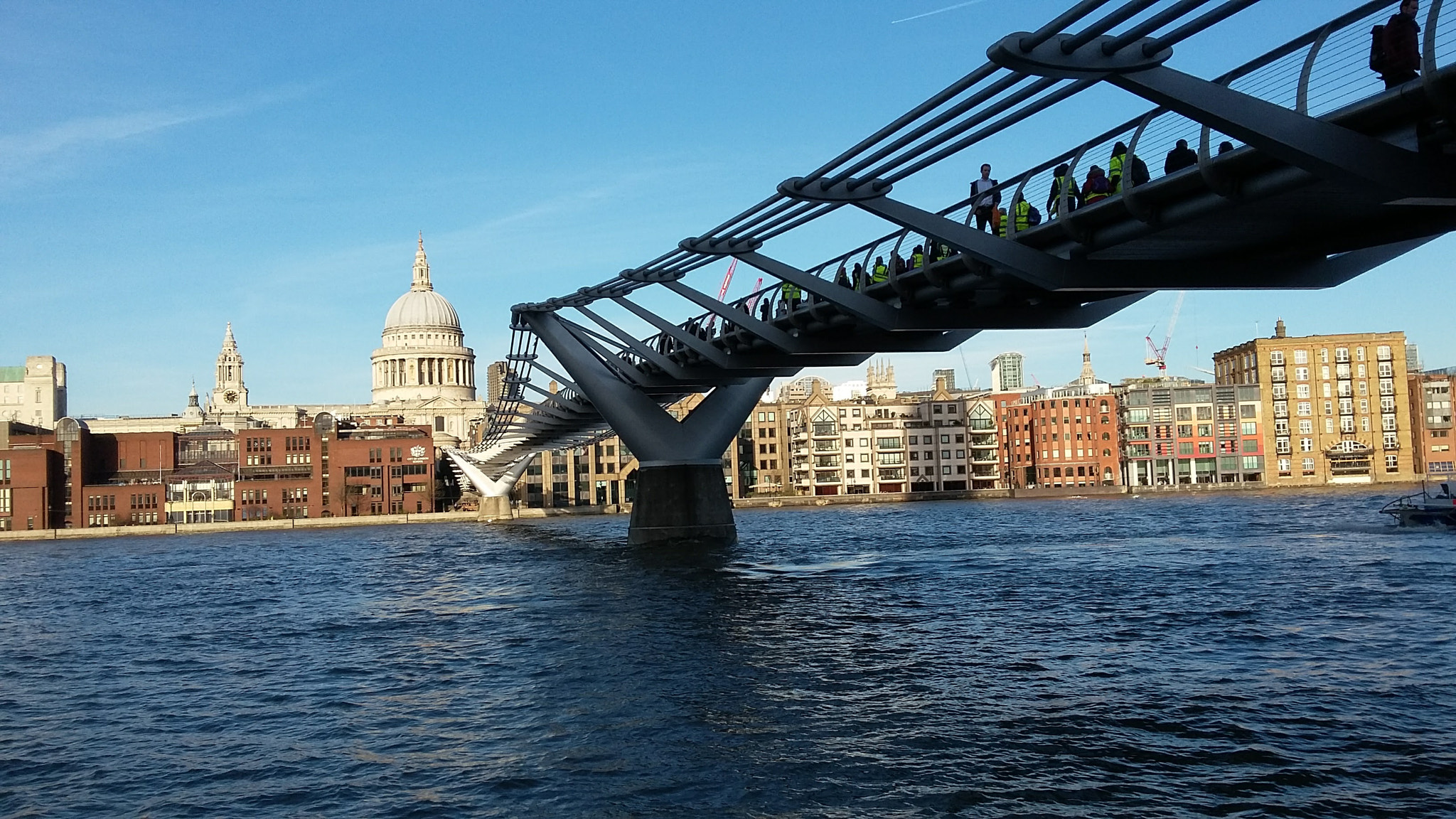 Samsung Galaxy E5 sample photo. Millenium bridge.jpg photography