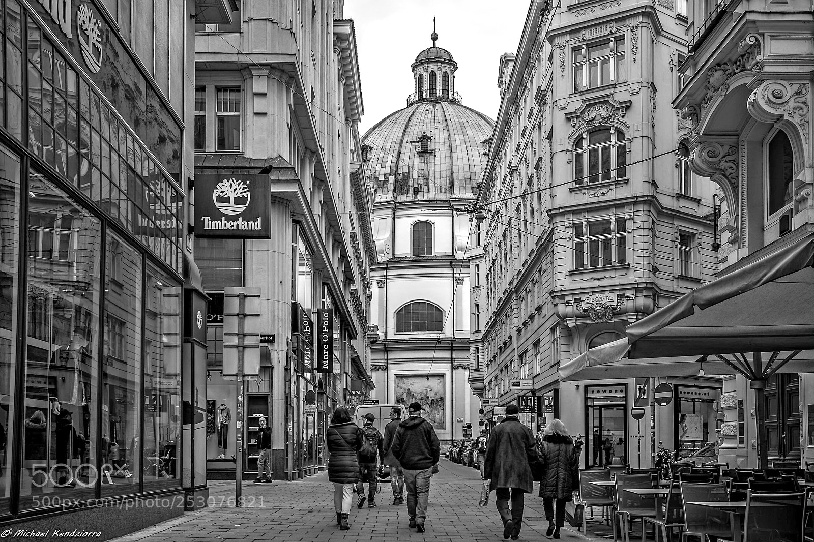 Sony a7 II sample photo. Streets in vienna photography