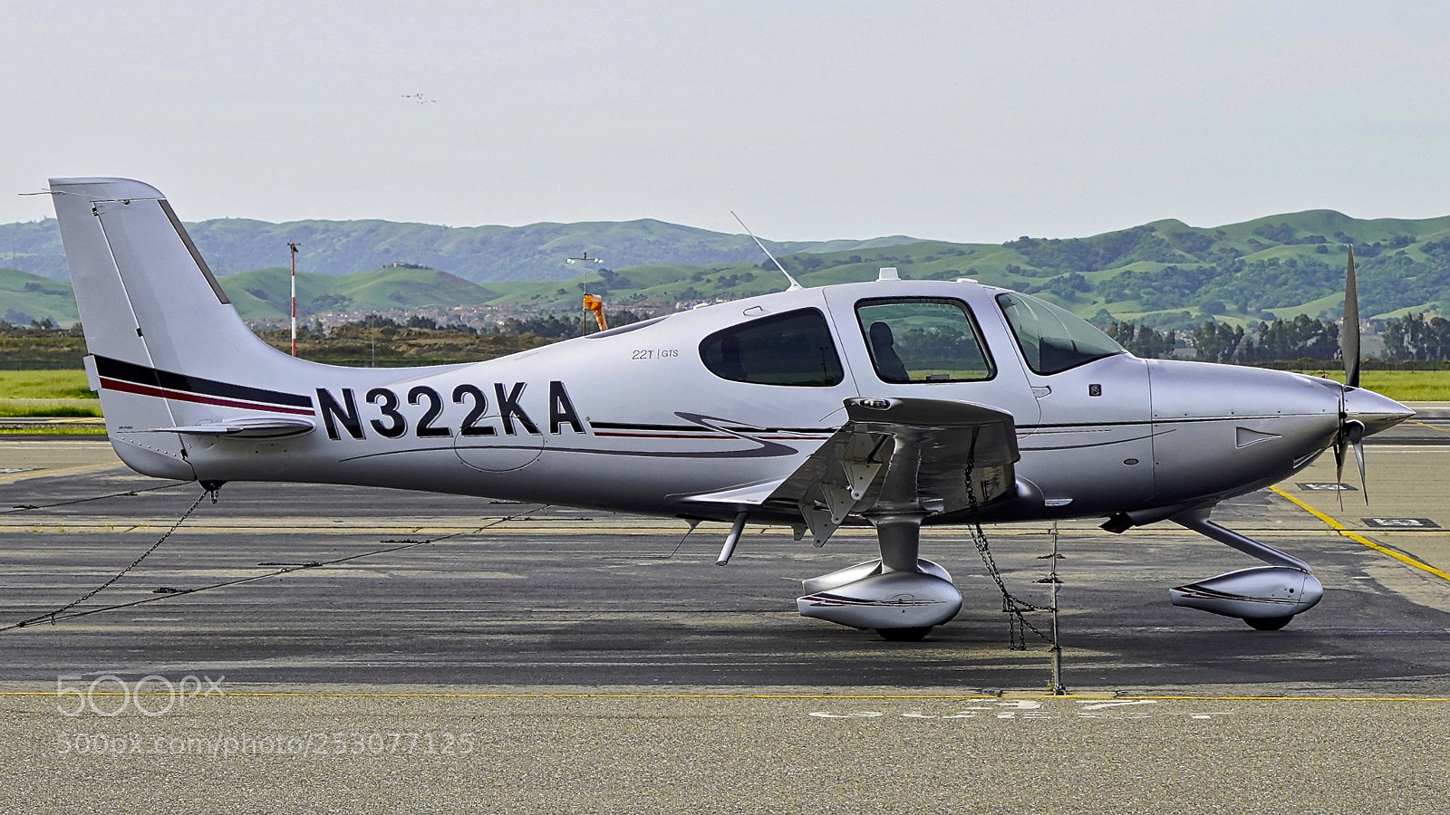 Sony a7R III sample photo. 2015 cirrus sr-22t n322ka photography