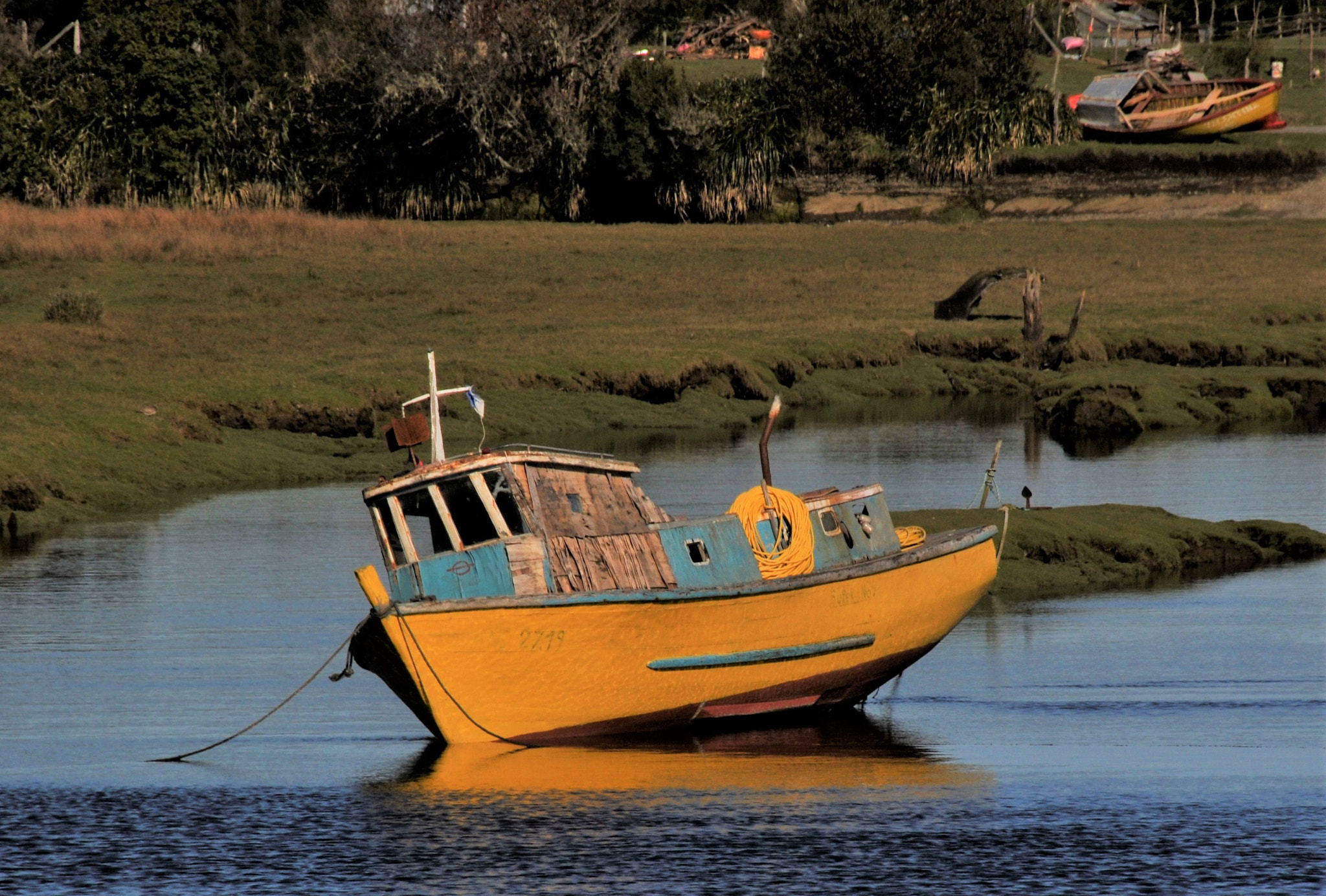 Nikon D300 sample photo. Old fishing boats of southern chile photography