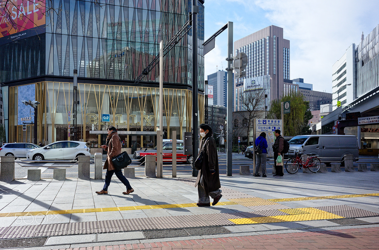 Ricoh GR II sample photo. Pedestrian photography