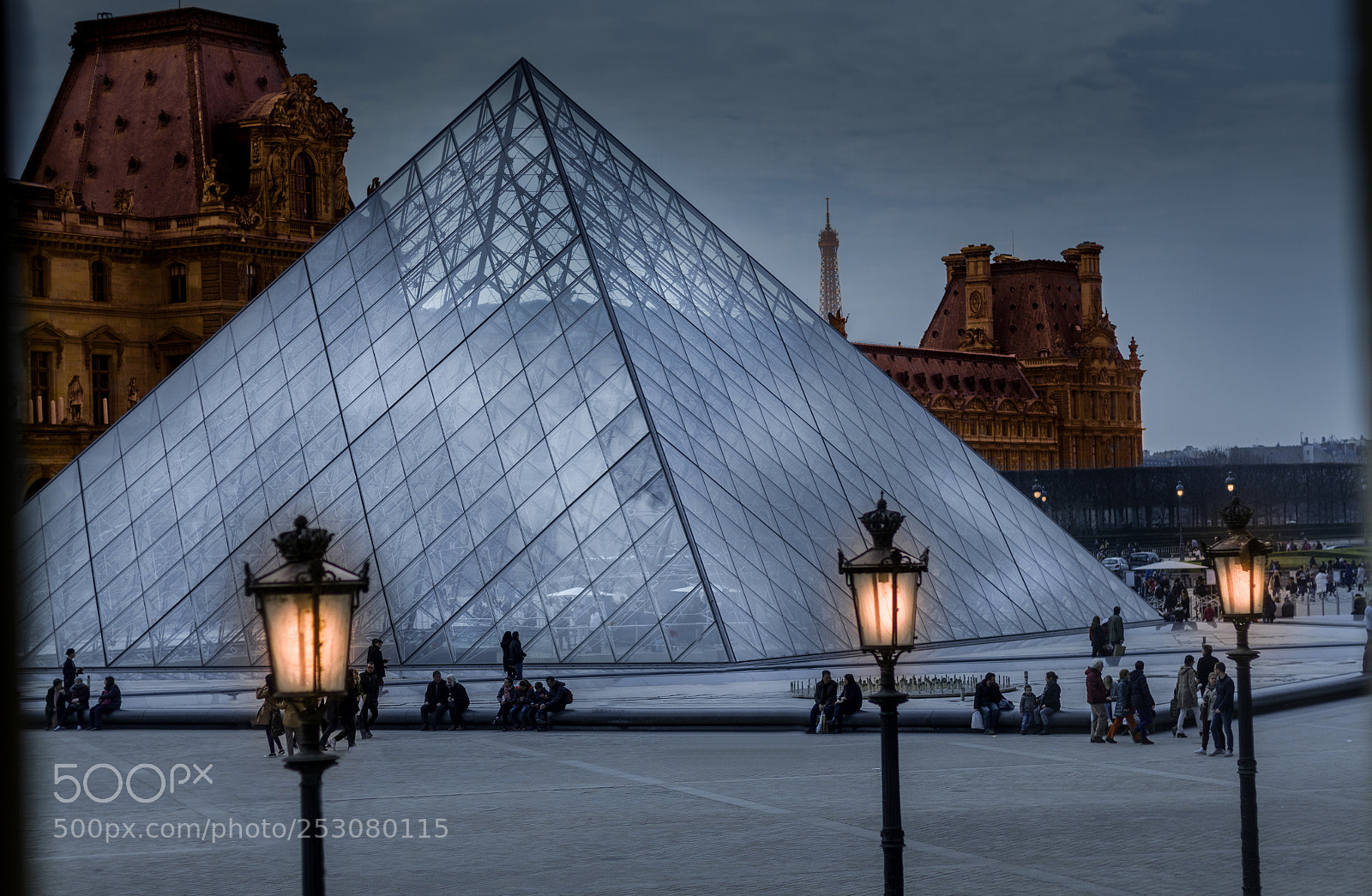 Canon EOS 7D sample photo. Louvre dusk photography