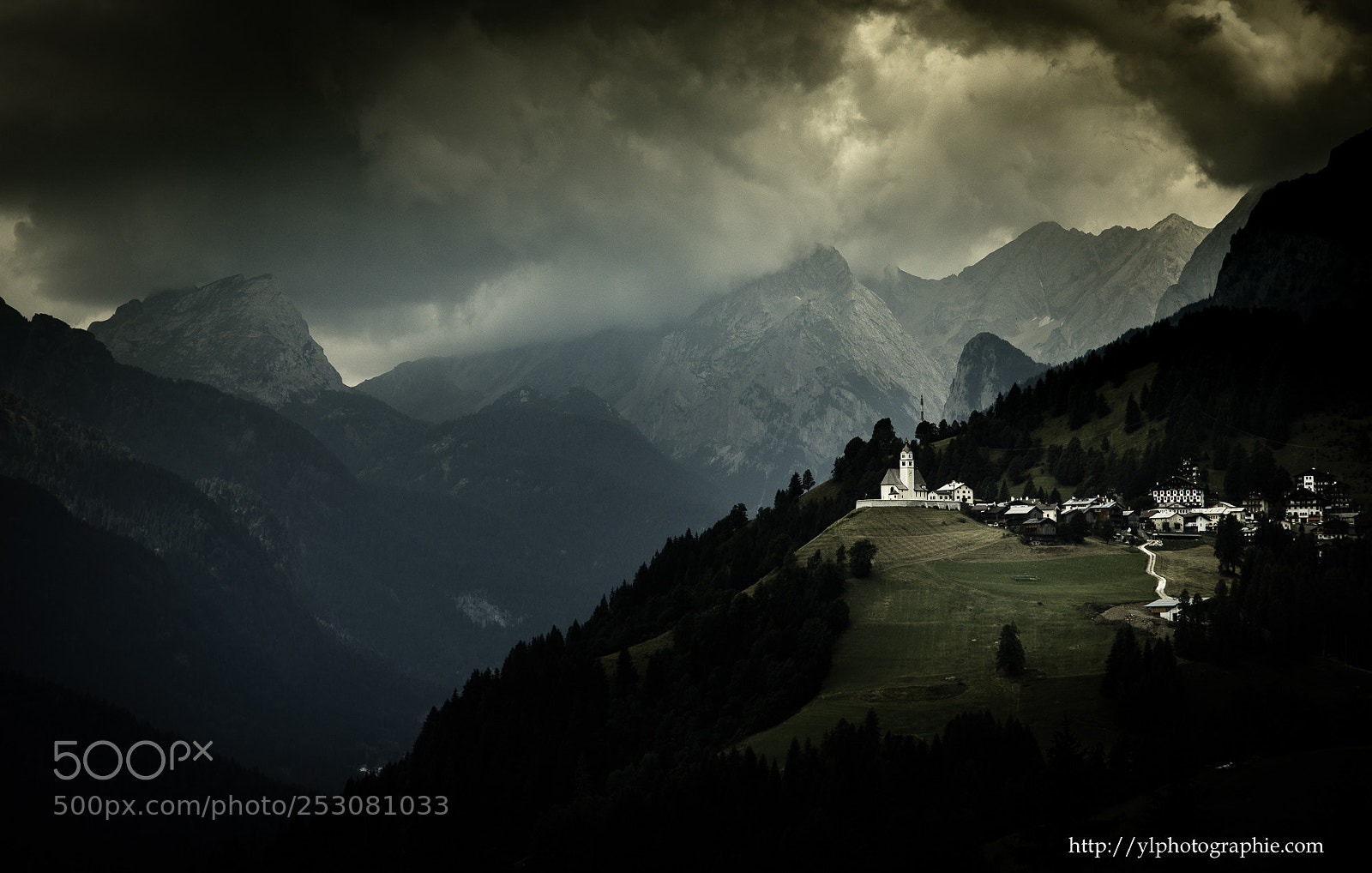 Canon EOS 5D Mark IV sample photo. Petitsvillages photography